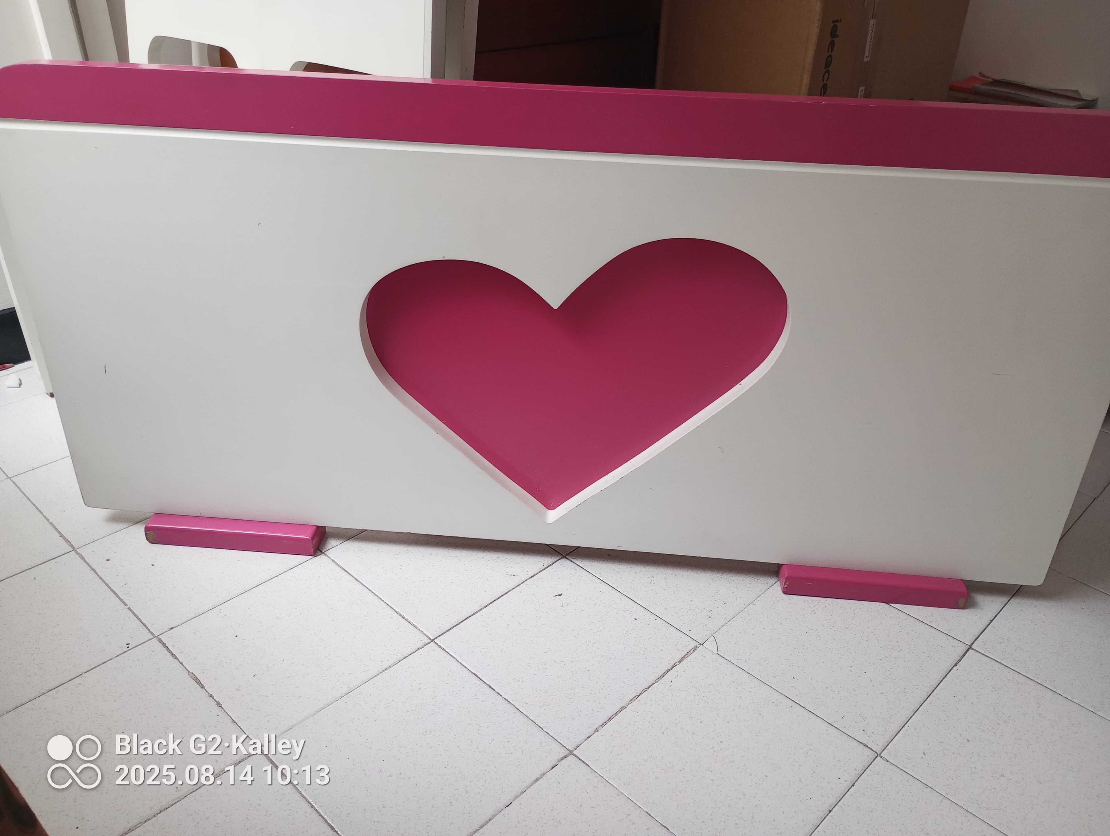 imagen de producto Cama sencilla para niña sin colchón 