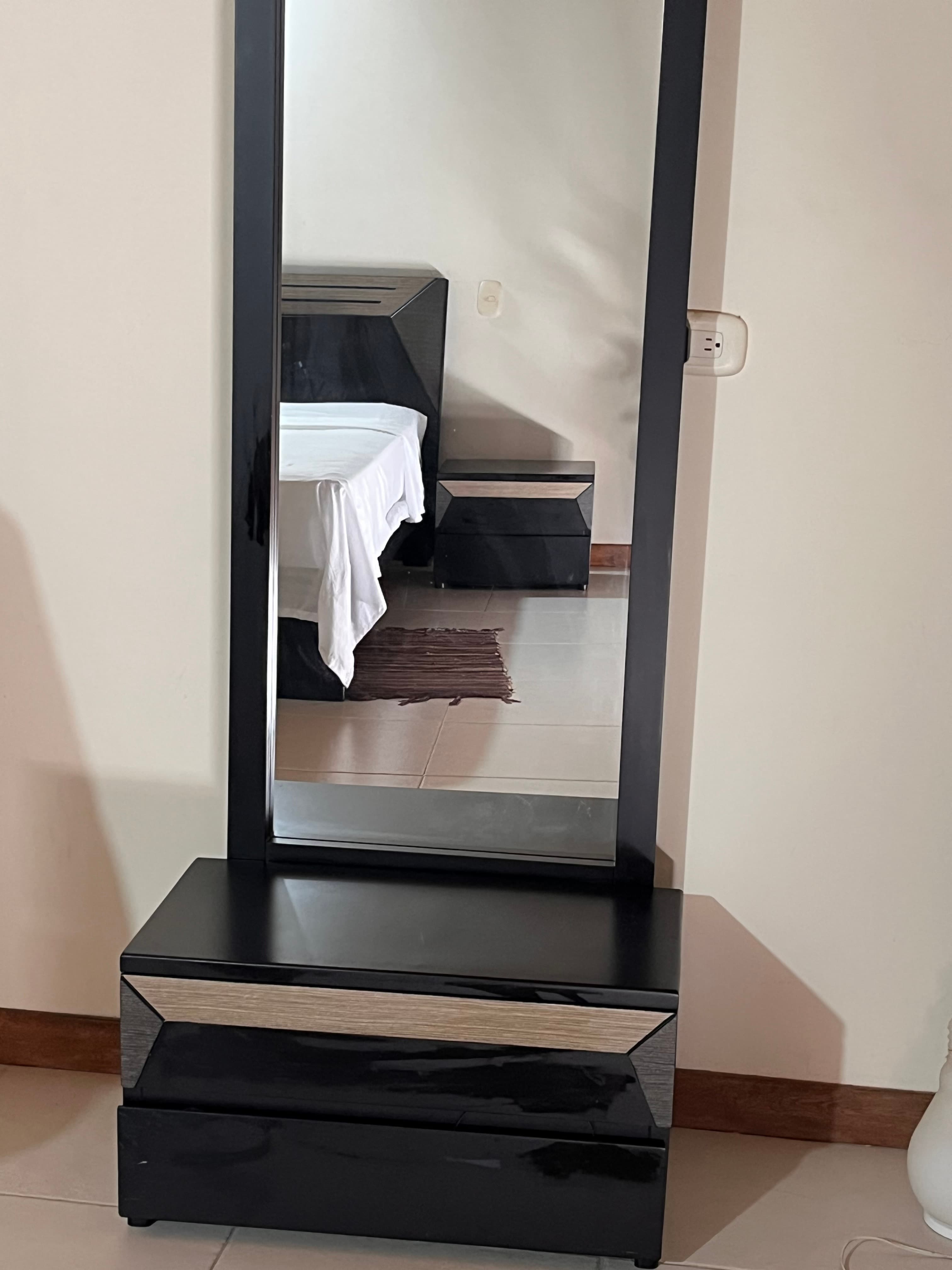 imagen de producto Cama sin colchón