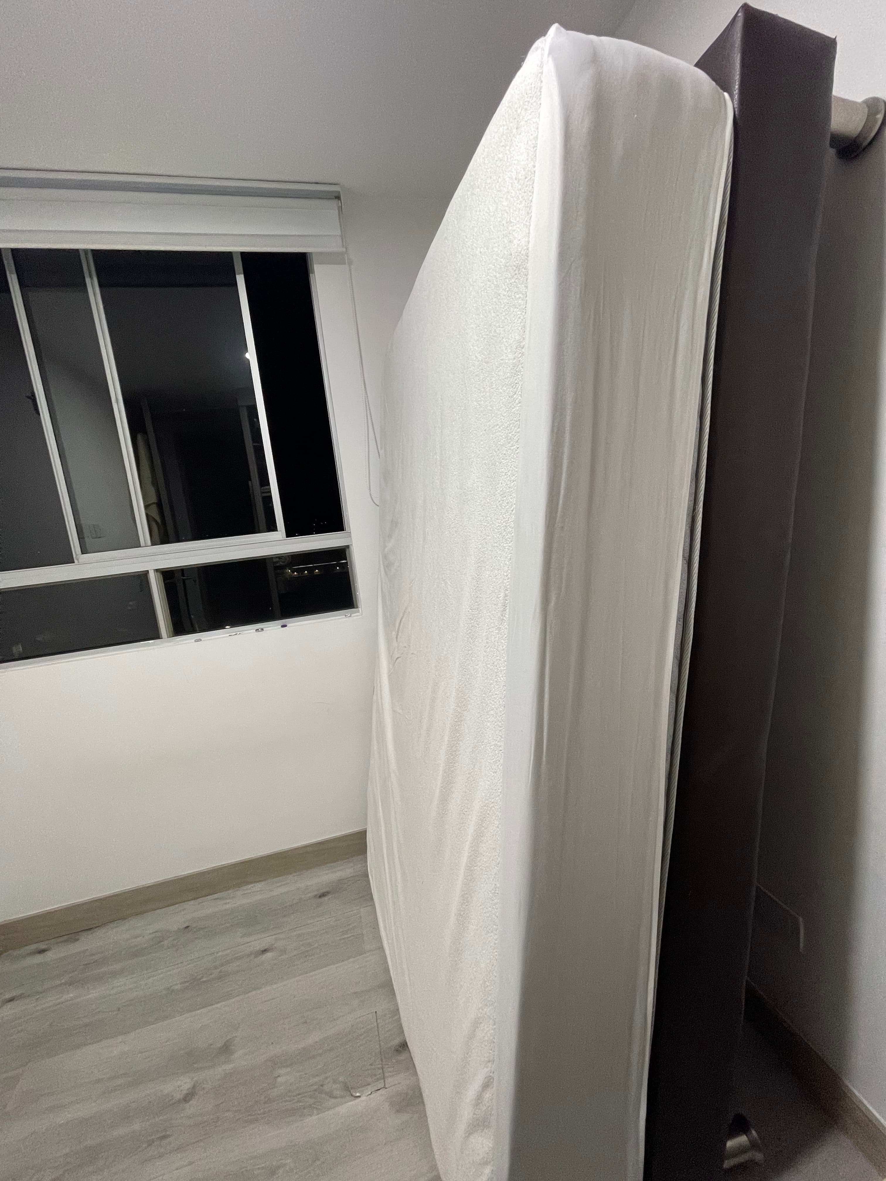 imagen de producto Cama con colchón