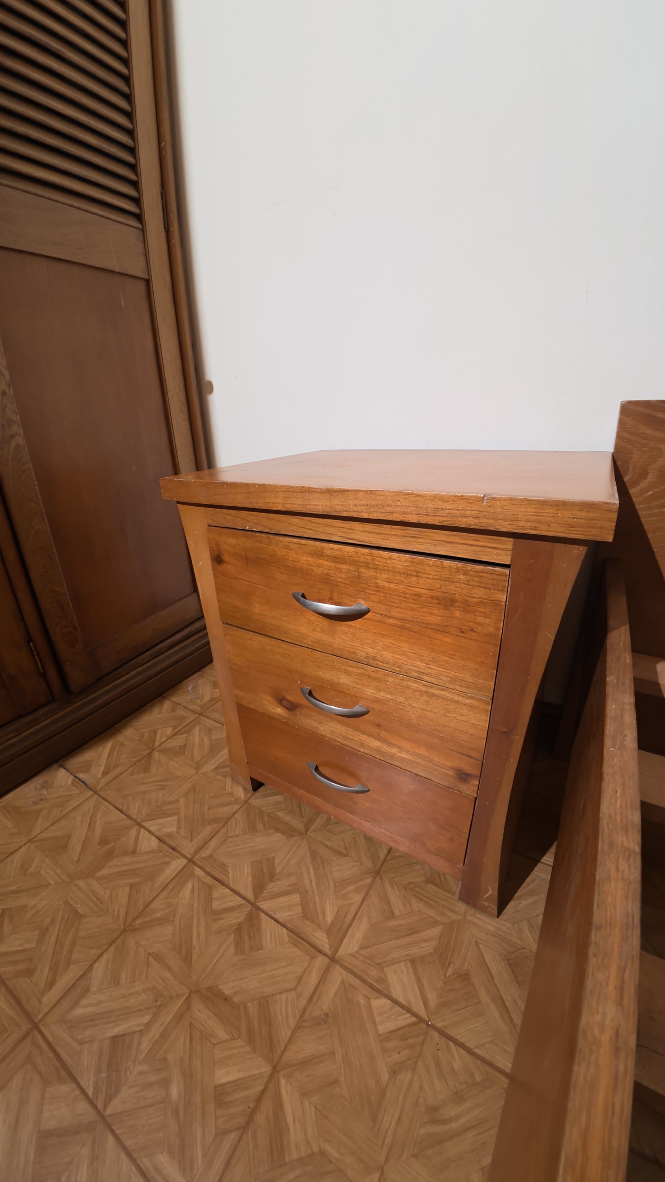 imagen de producto Juego de alcoba de roble alemán