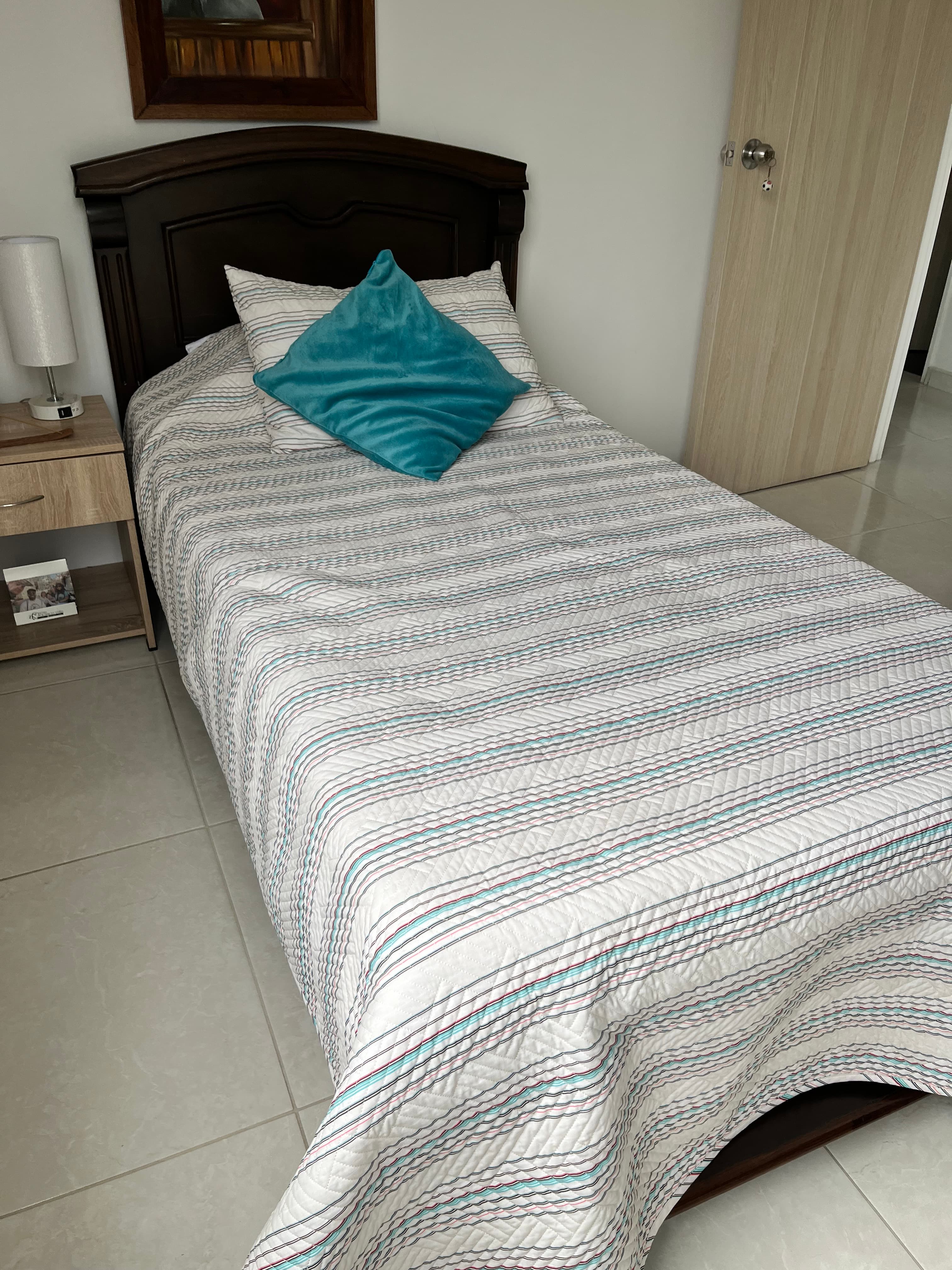 imagen de producto Cama con colchón
