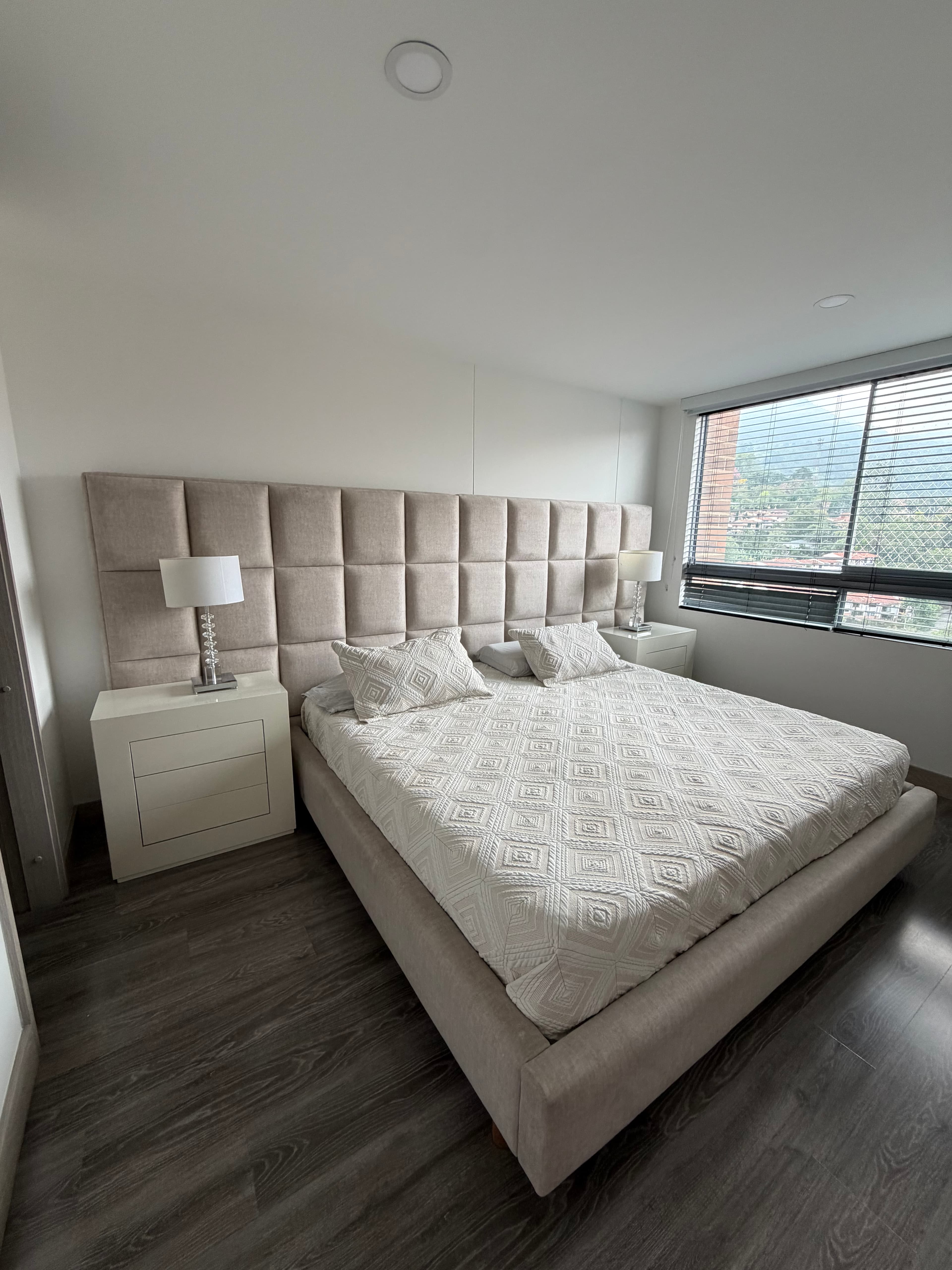 imagen de producto Cama con colchón
