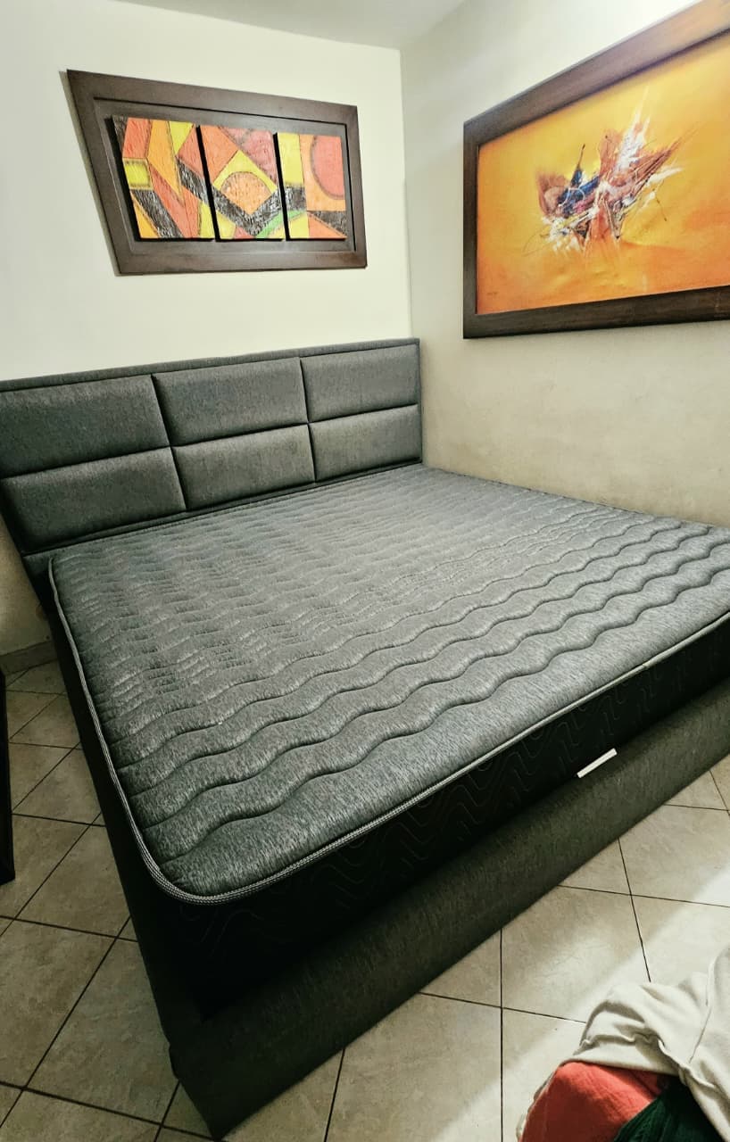 imagen de producto Cama con colchón 2x2 King con Colchon Pullman