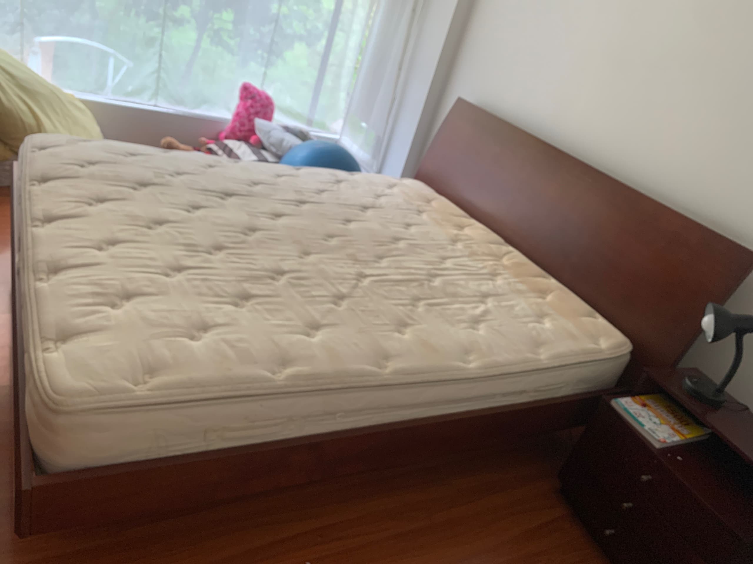 imagen de producto Cama con colchón