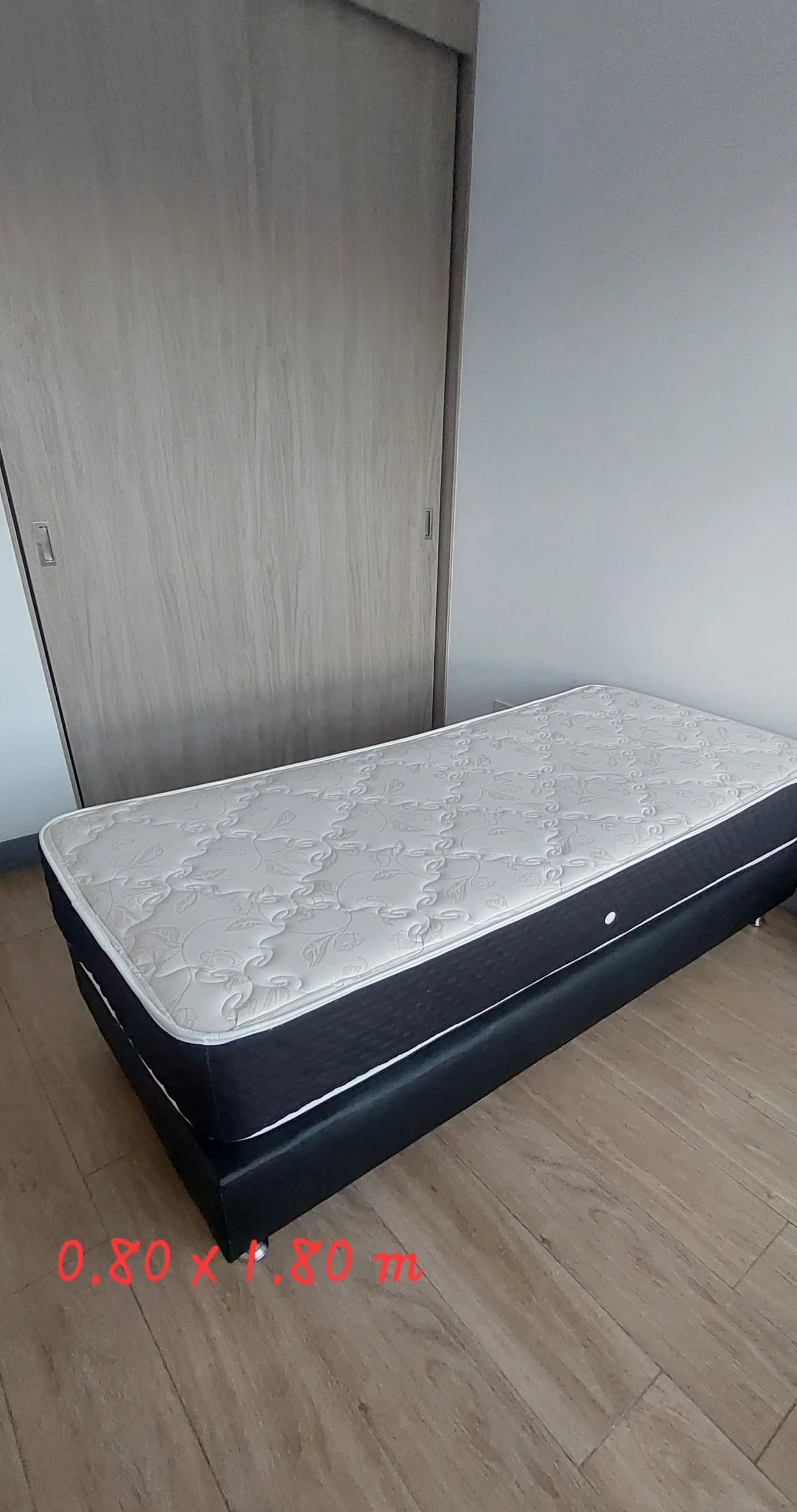 imagen de producto Base Cama con colchón