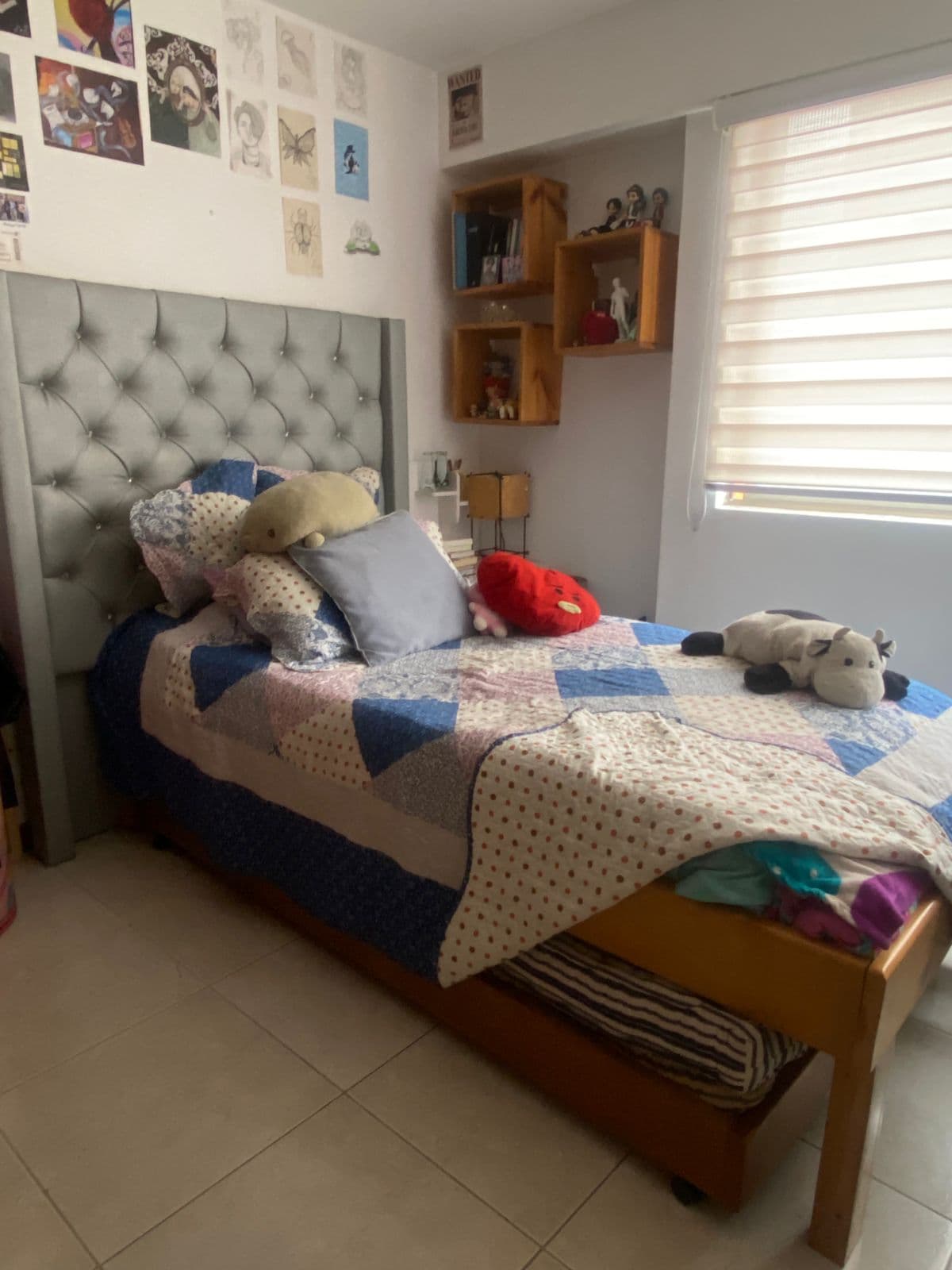 imagen de producto Cama con tarima y cabecera 