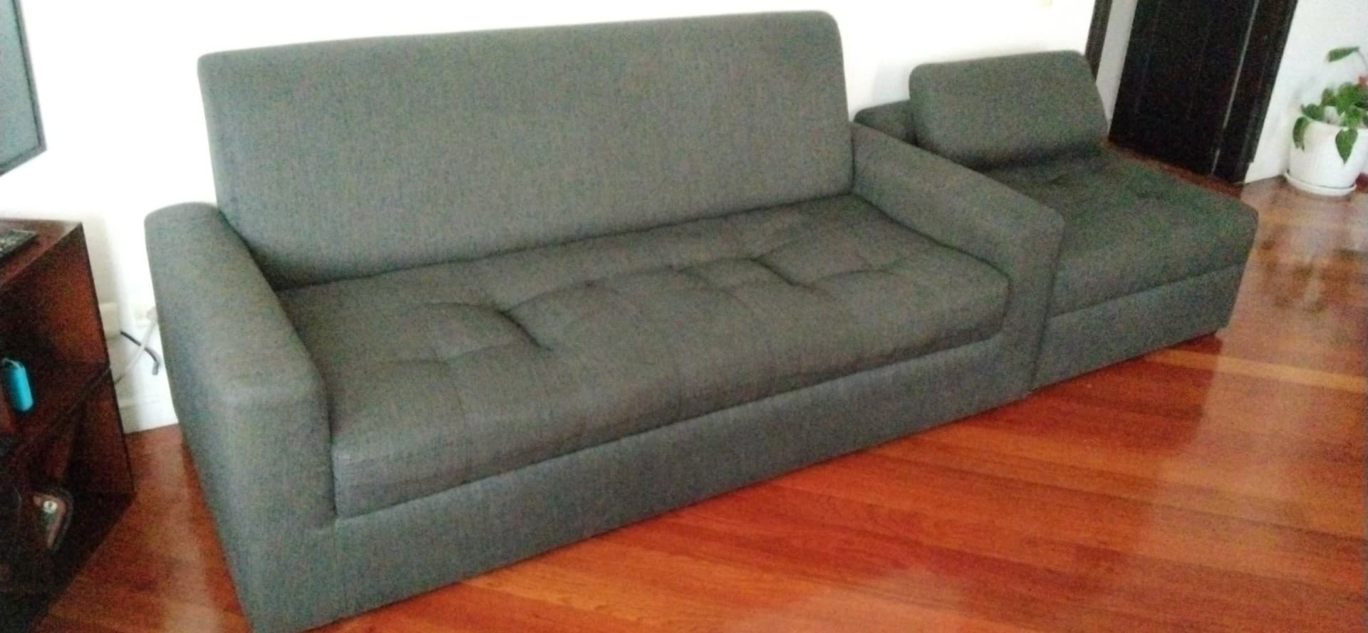 imagen de producto Sofa 3 puestos + un sofá auxiliar 