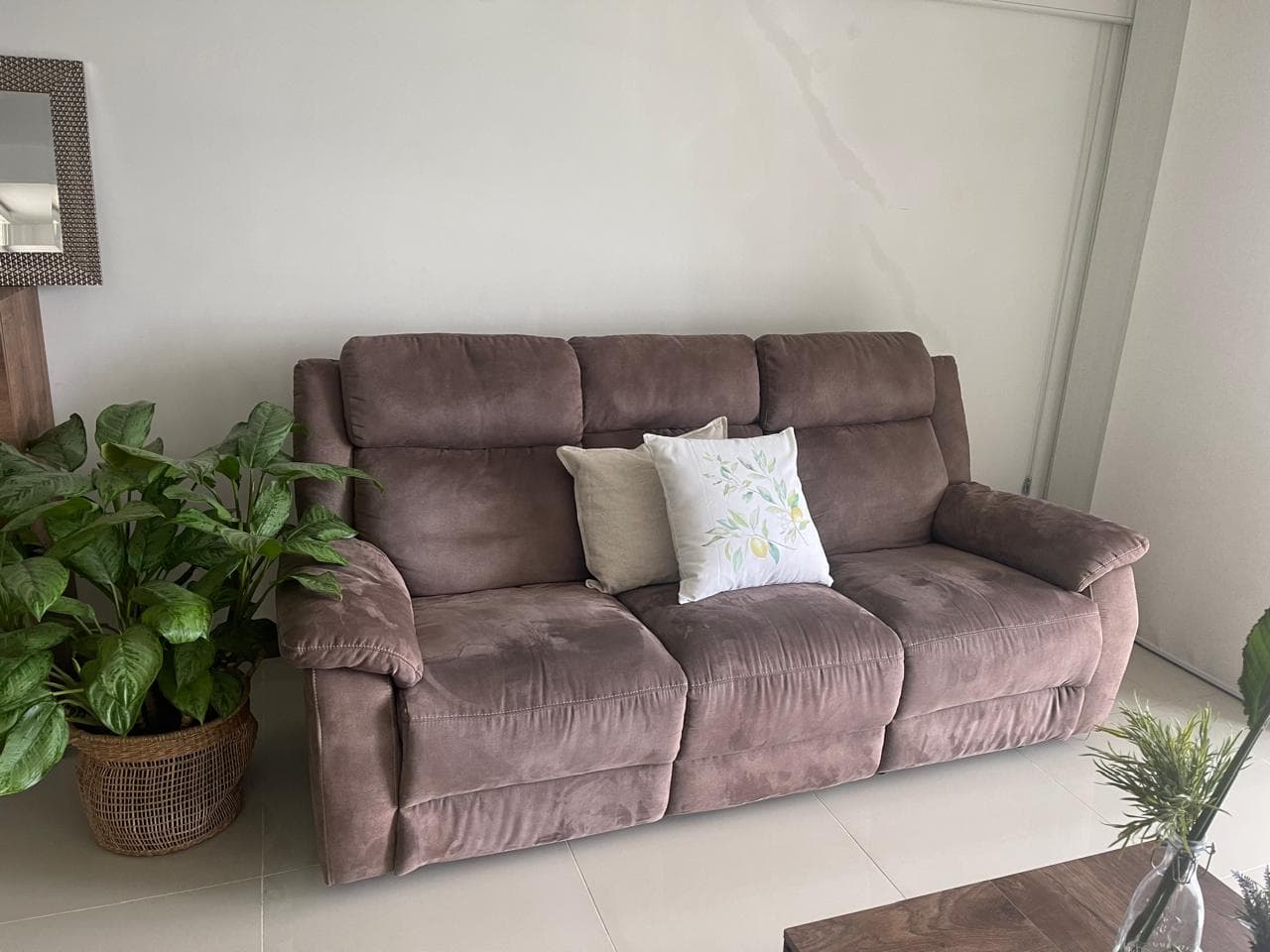 imagen de producto Sofá reclinable TUGO