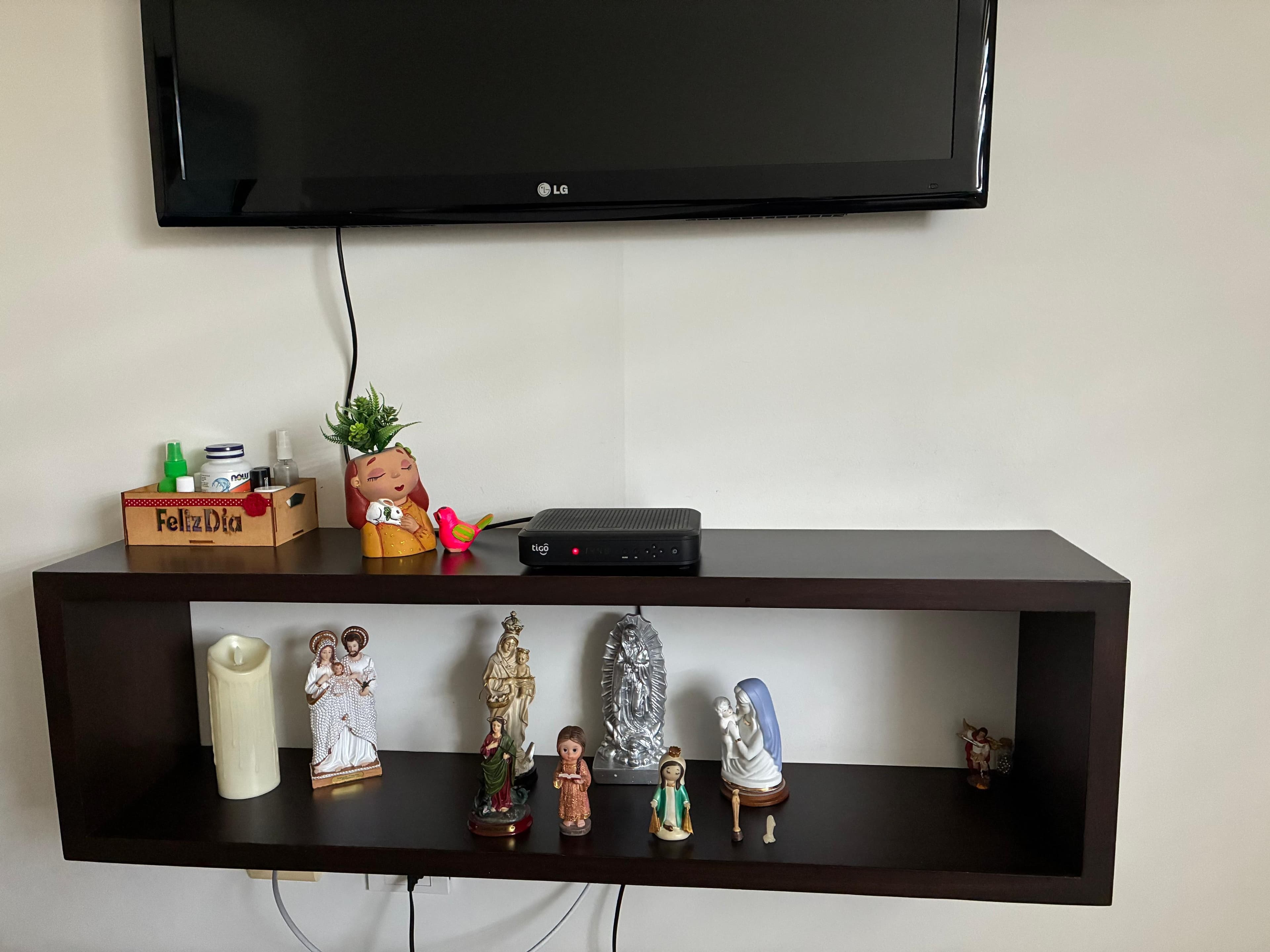 imagen de producto Mueble de TV empotrado