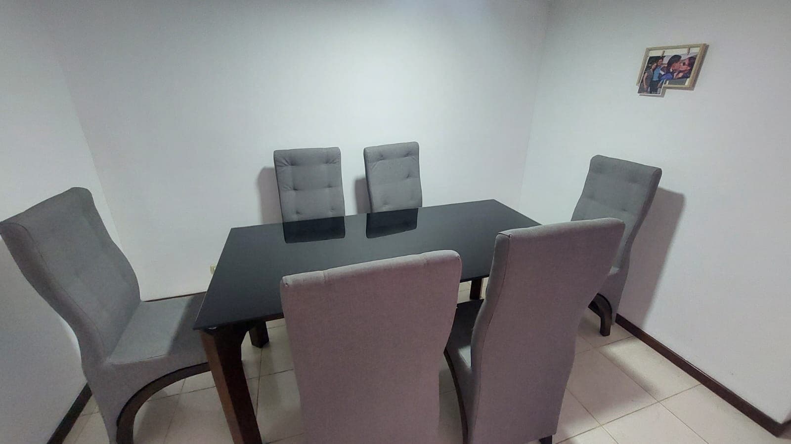 imagen de producto Comedor 6 puestos cedro+cristal negro