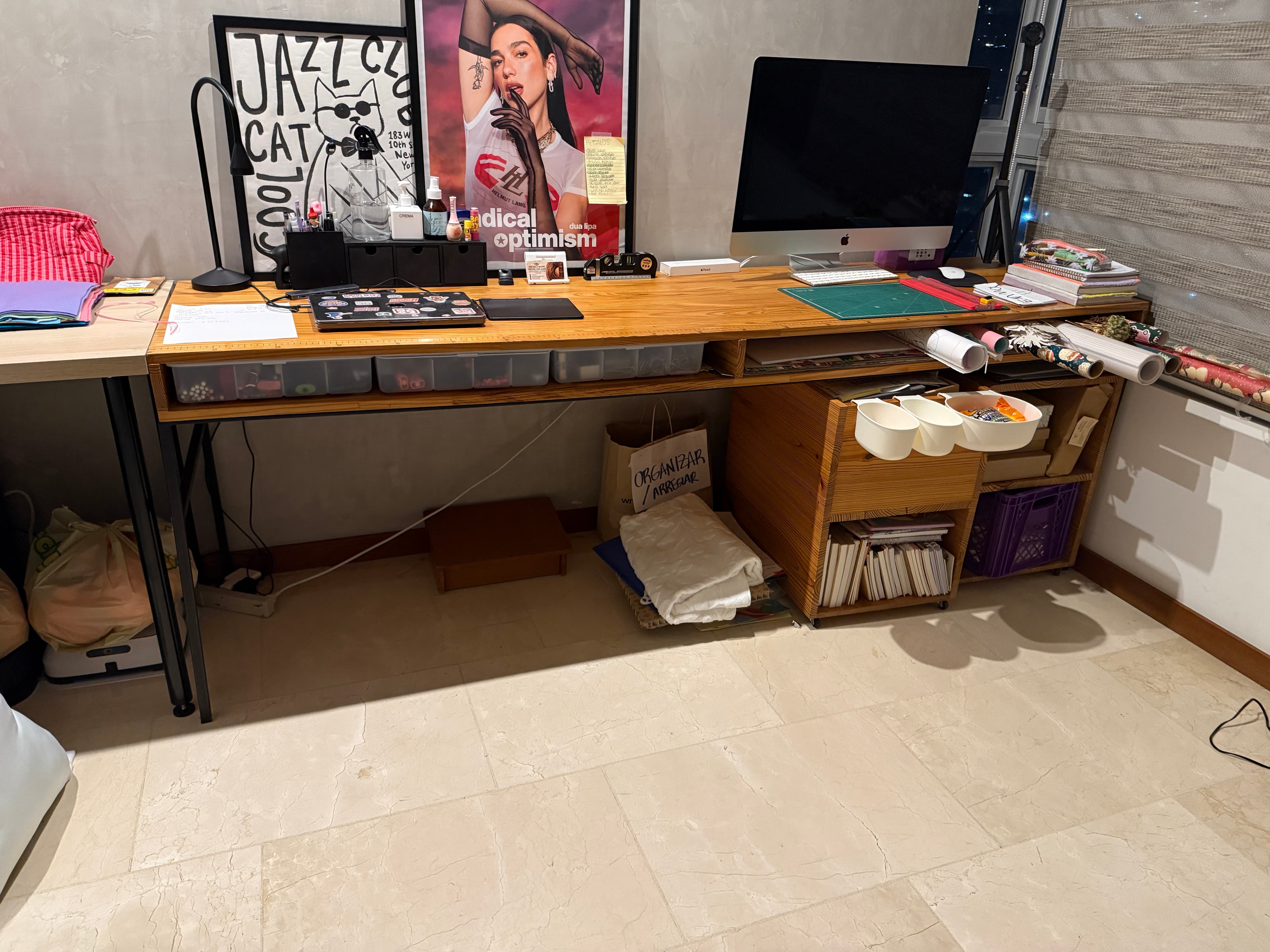 imagen de producto Escritorio en madera y acero.