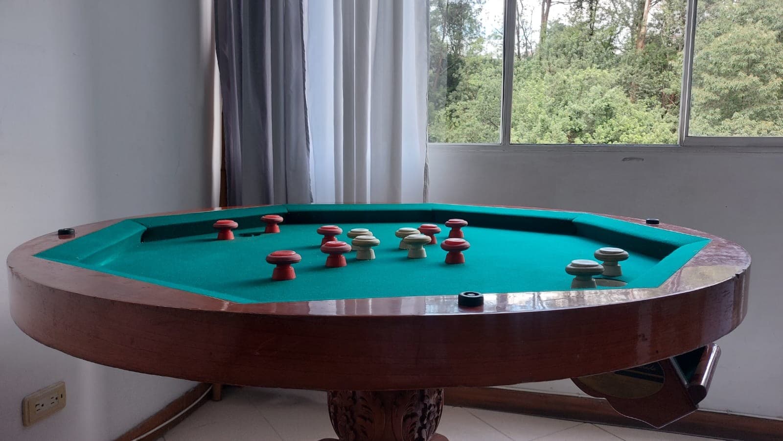 imagen de producto  MESA DE JUEGO TIPO BILLAR