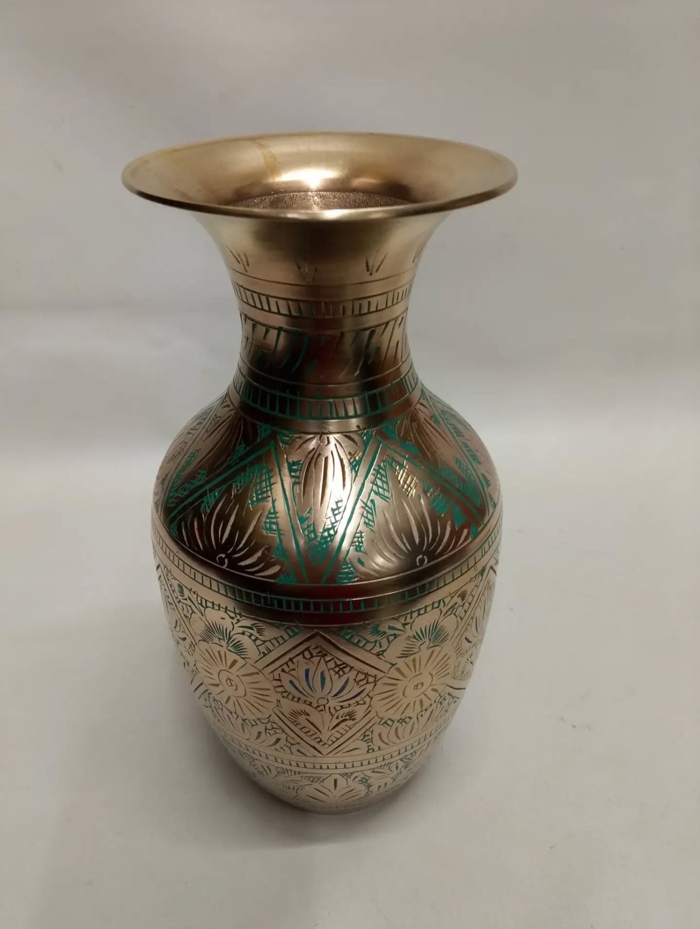 imagen de producto FLORERO DE MESA ANTIGUO HINDU BRONCE Y OLEO 