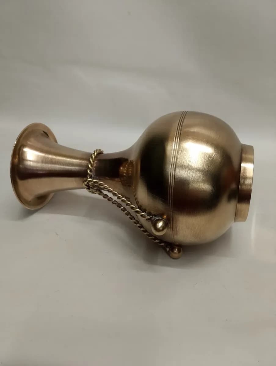 imagen de producto Florero De Mesa Antiguo Hindu En Bronce Cuerda 