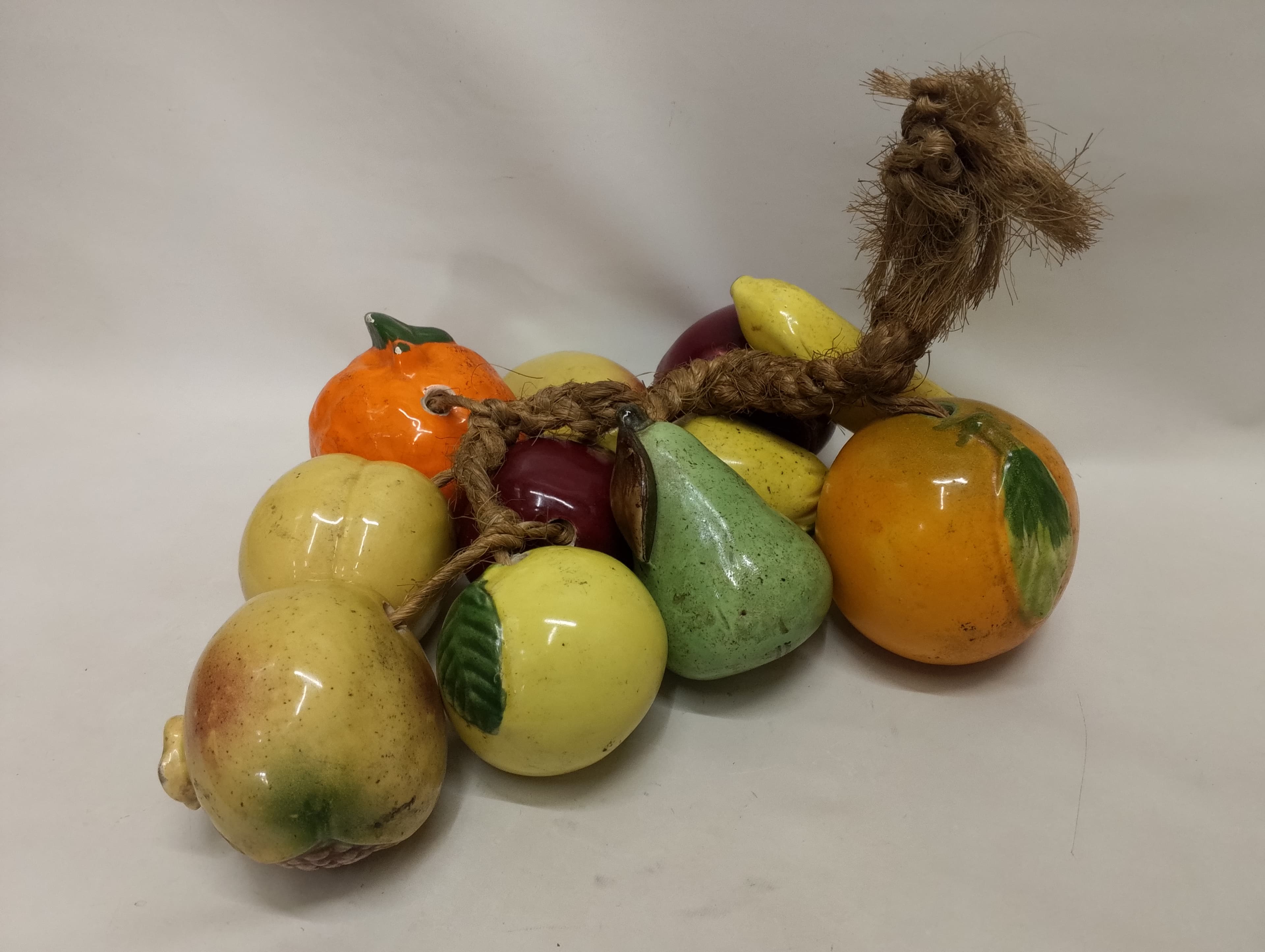 imagen de producto RAMO FRUTAS ANTIGUO ITALY CERAMICA PORCELANIZADA 