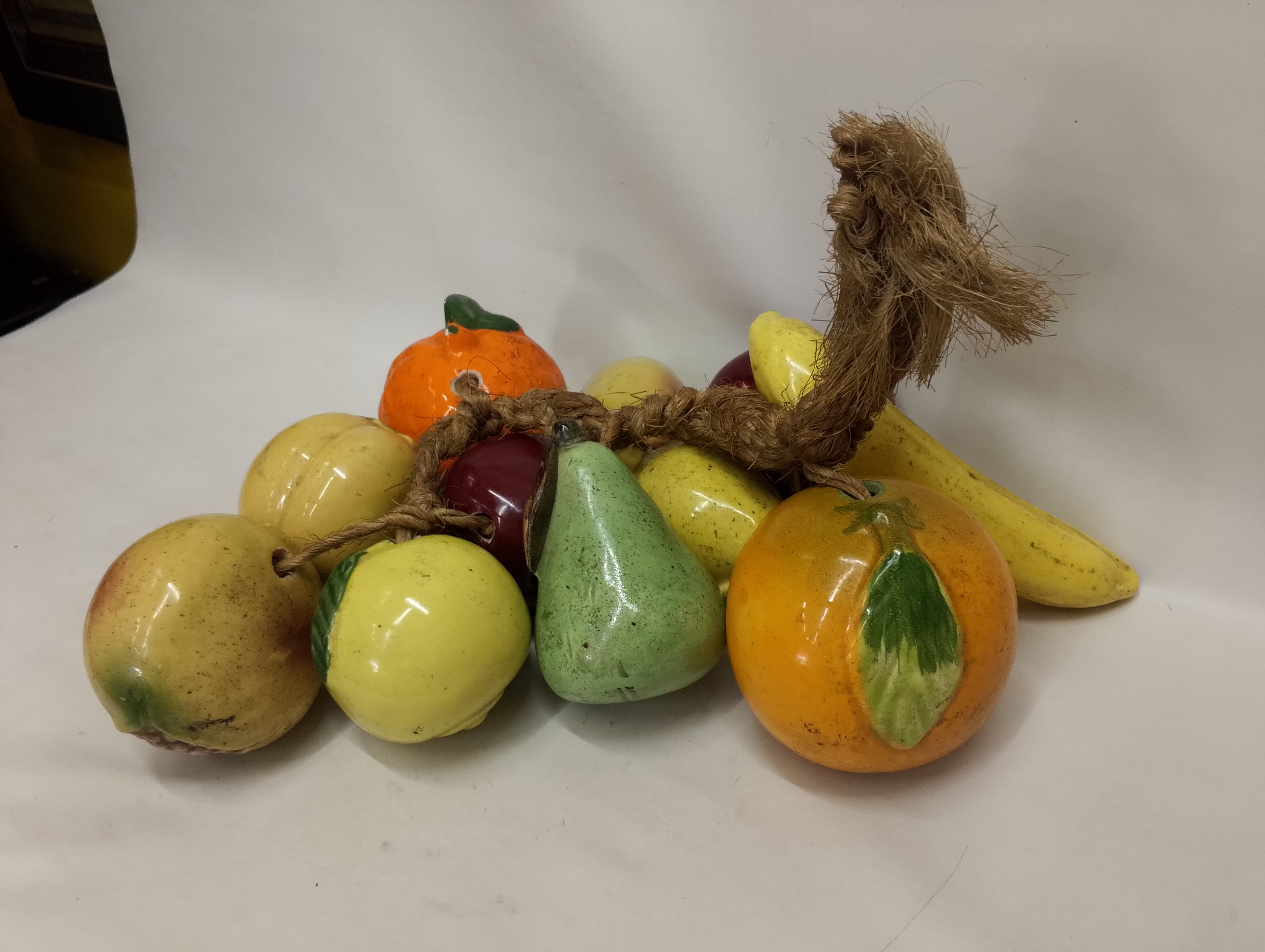 imagen de producto RAMO FRUTAS ANTIGUO ITALY CERAMICA PORCELANIZADA 