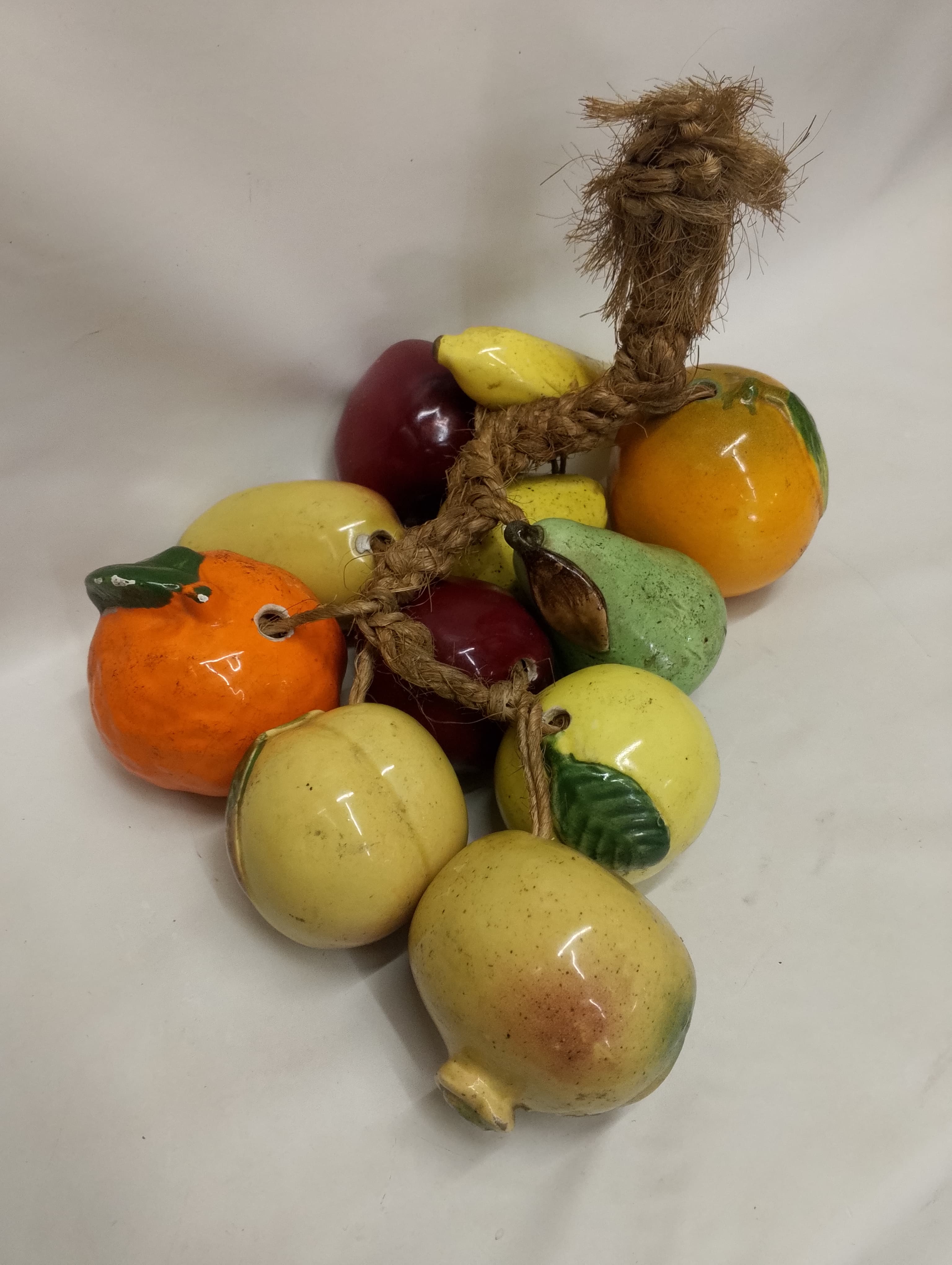 imagen de producto RAMO FRUTAS ANTIGUO ITALY CERAMICA PORCELANIZADA 