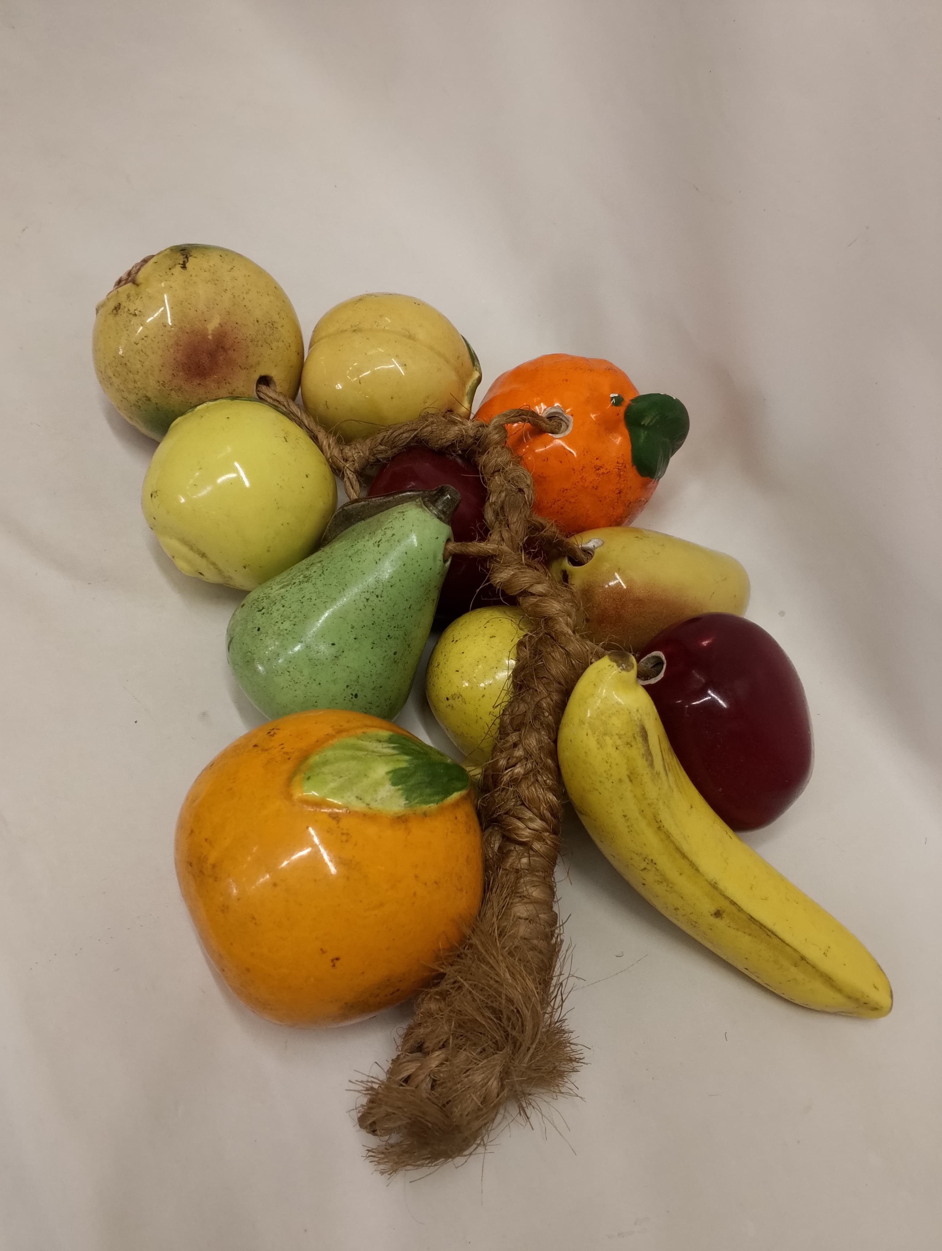 imagen de producto RAMO FRUTAS ANTIGUO ITALY CERAMICA PORCELANIZADA 