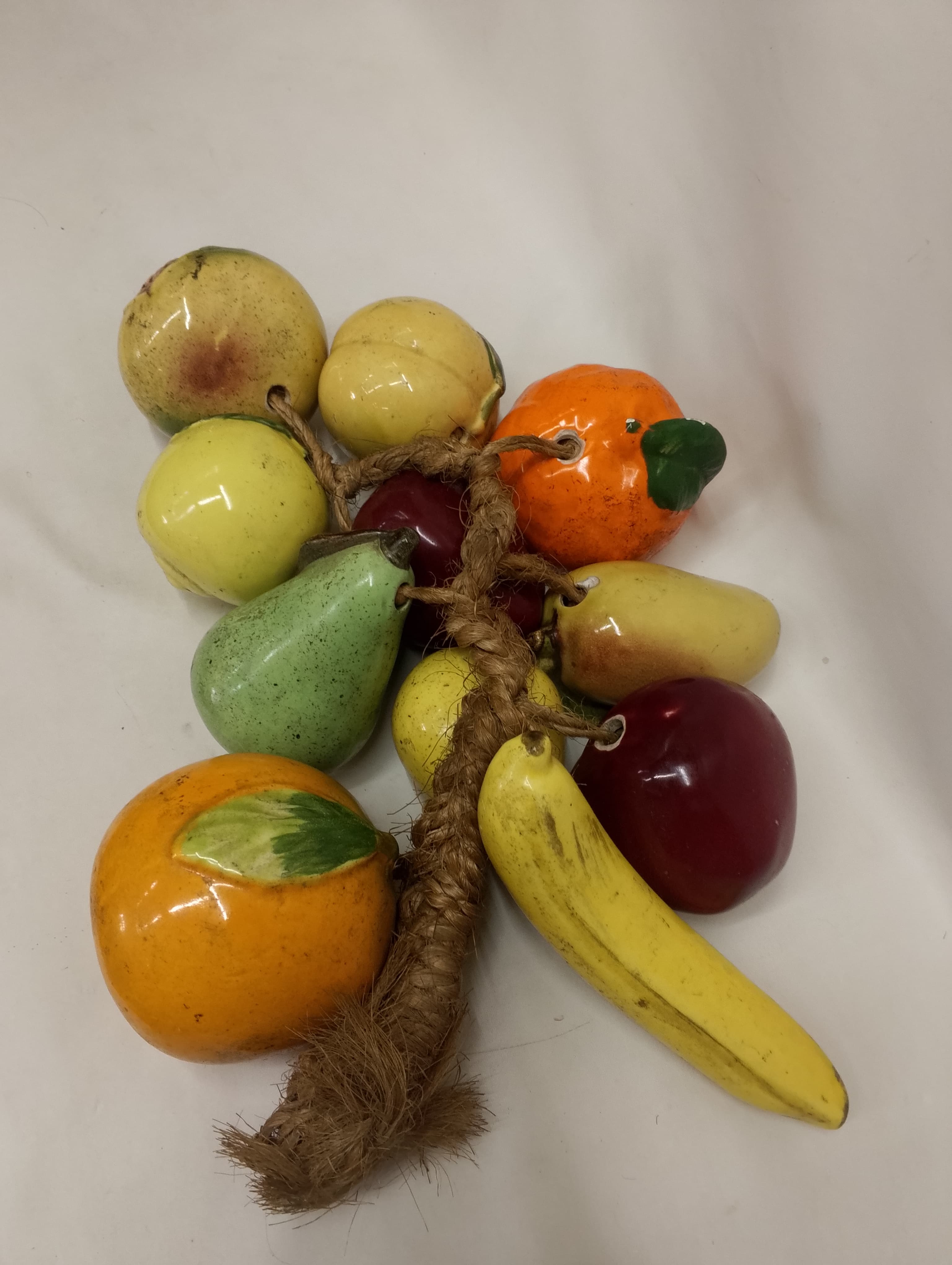 imagen de producto RAMO FRUTAS ANTIGUO ITALY CERAMICA PORCELANIZADA 
