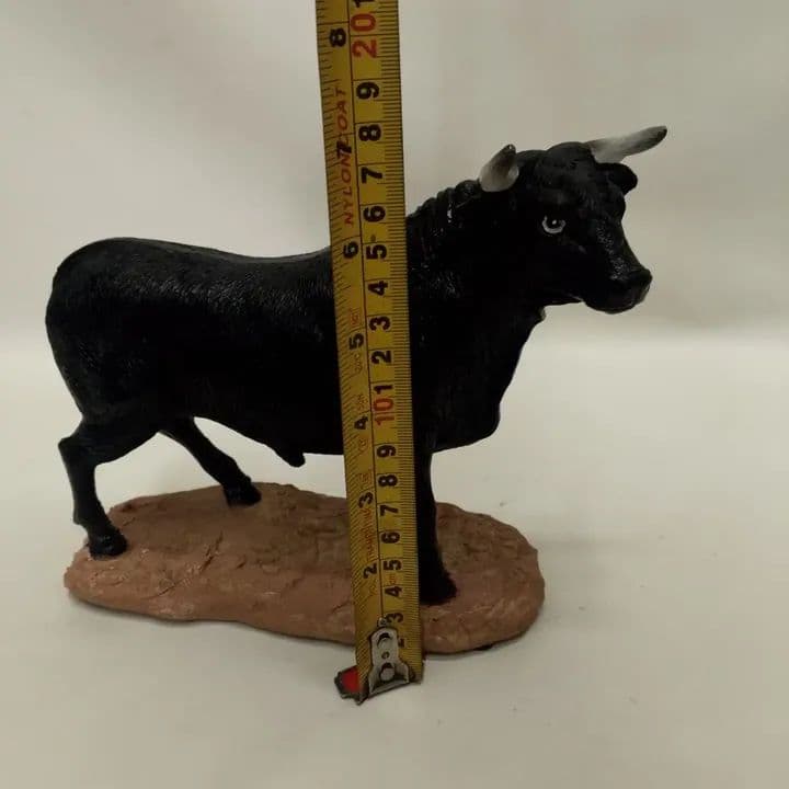 imagen de producto ESCULTURA TOLEDO TORO DE LIDIA ESPAÑOL NEGRO
