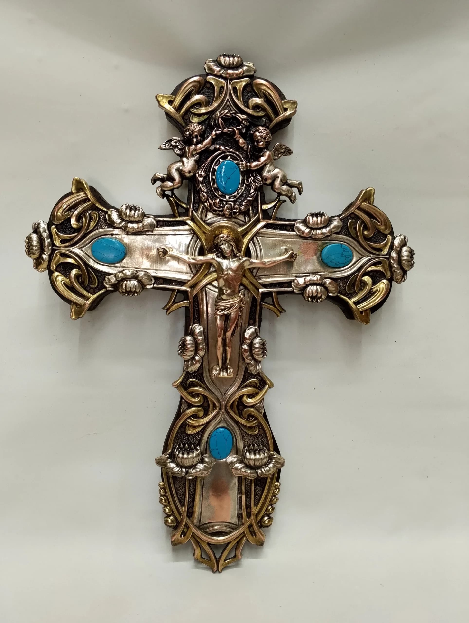 imagen de producto CRUCIFIJO PARED O CRISTO ANTIGUO BRONCE BAÑO PLATA