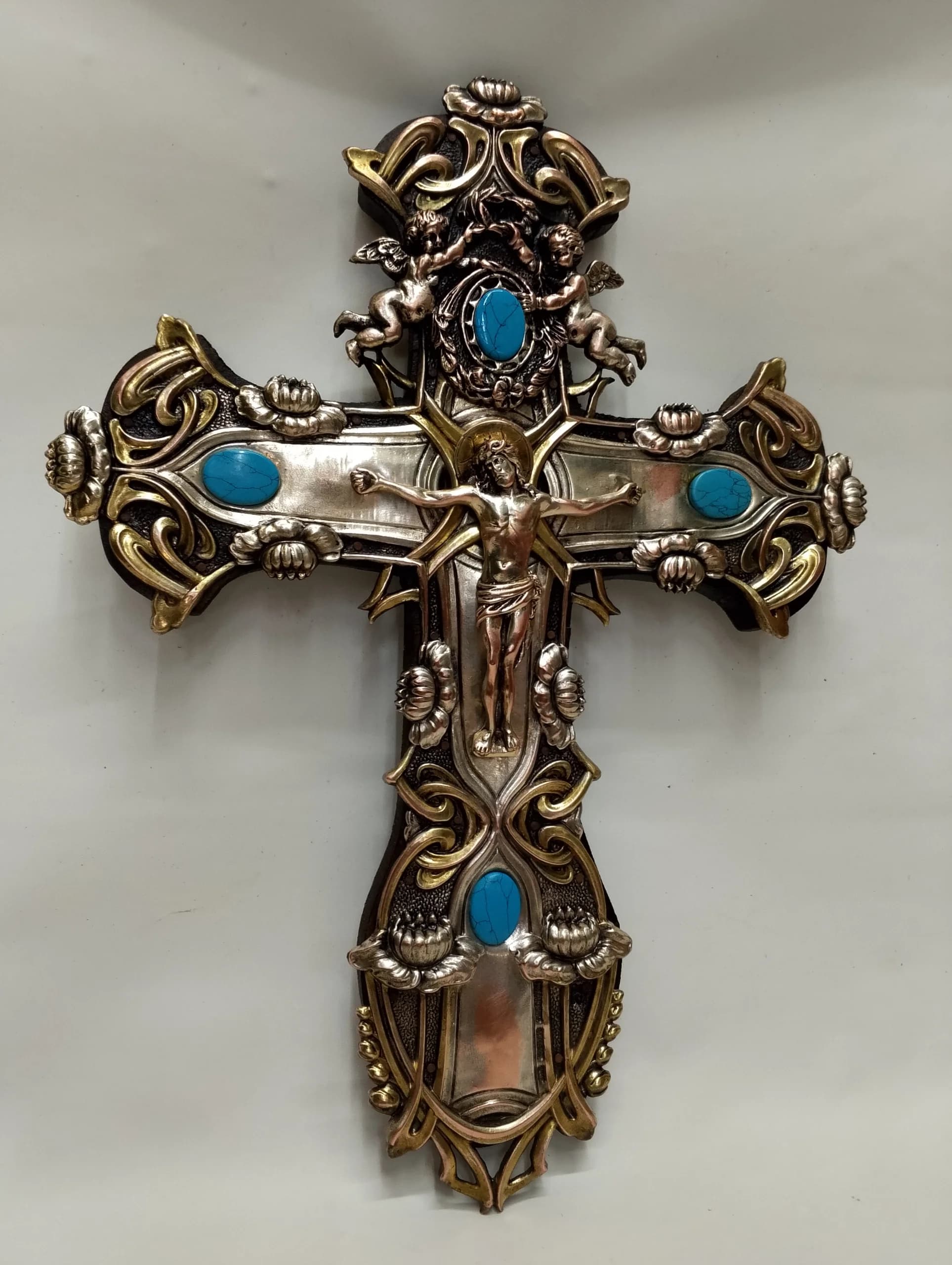 imagen de producto CRUCIFIJO PARED O CRISTO ANTIGUO BRONCE BAÑO PLATA