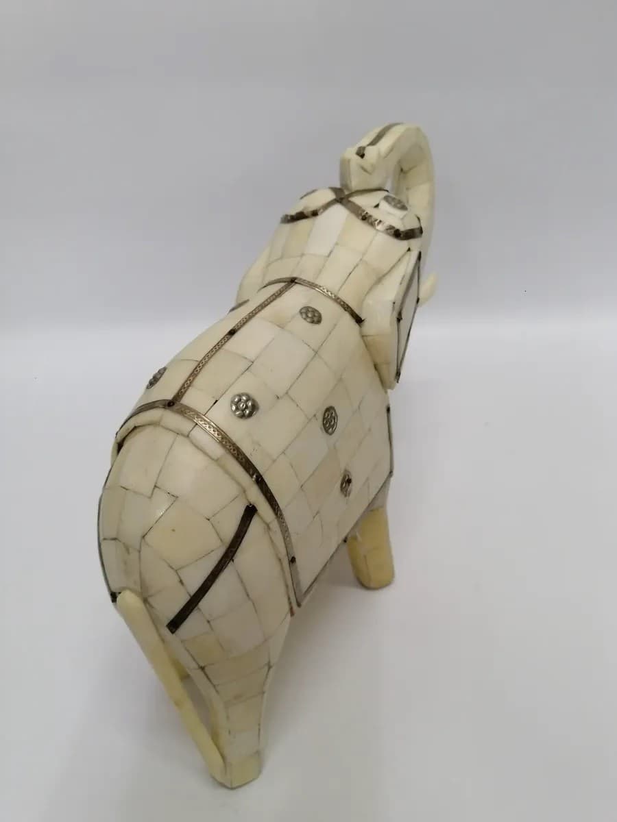 imagen de producto Elefante Sagrado Madera Eborario