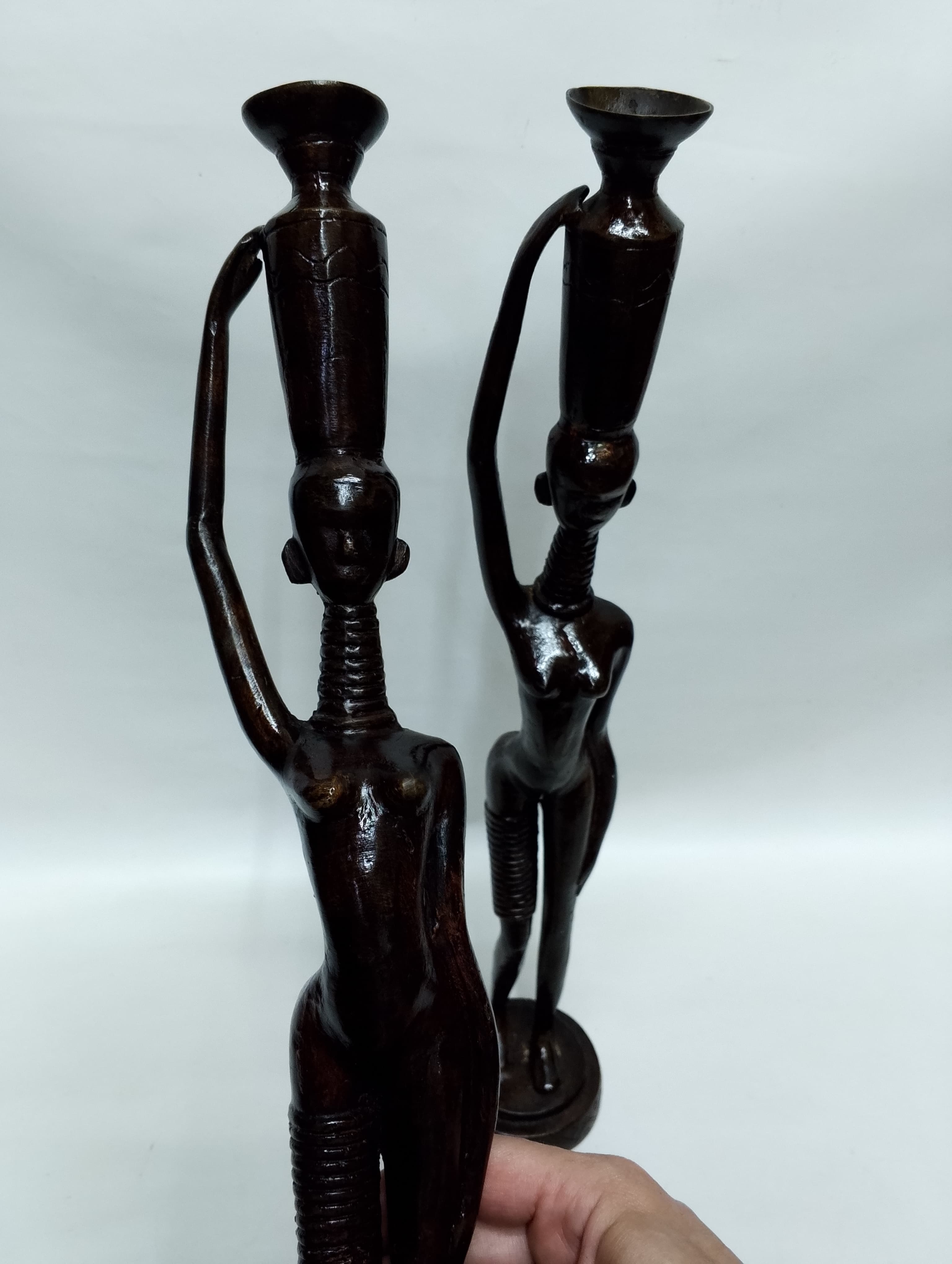 imagen de producto CANDELABRO MESA MUJER AFRICANA ANTIGUA 