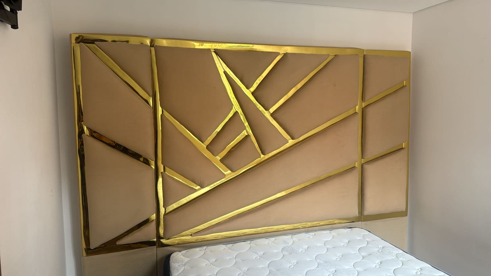 imagen de producto Base cama 2 piezas, espaldar 3 modulares