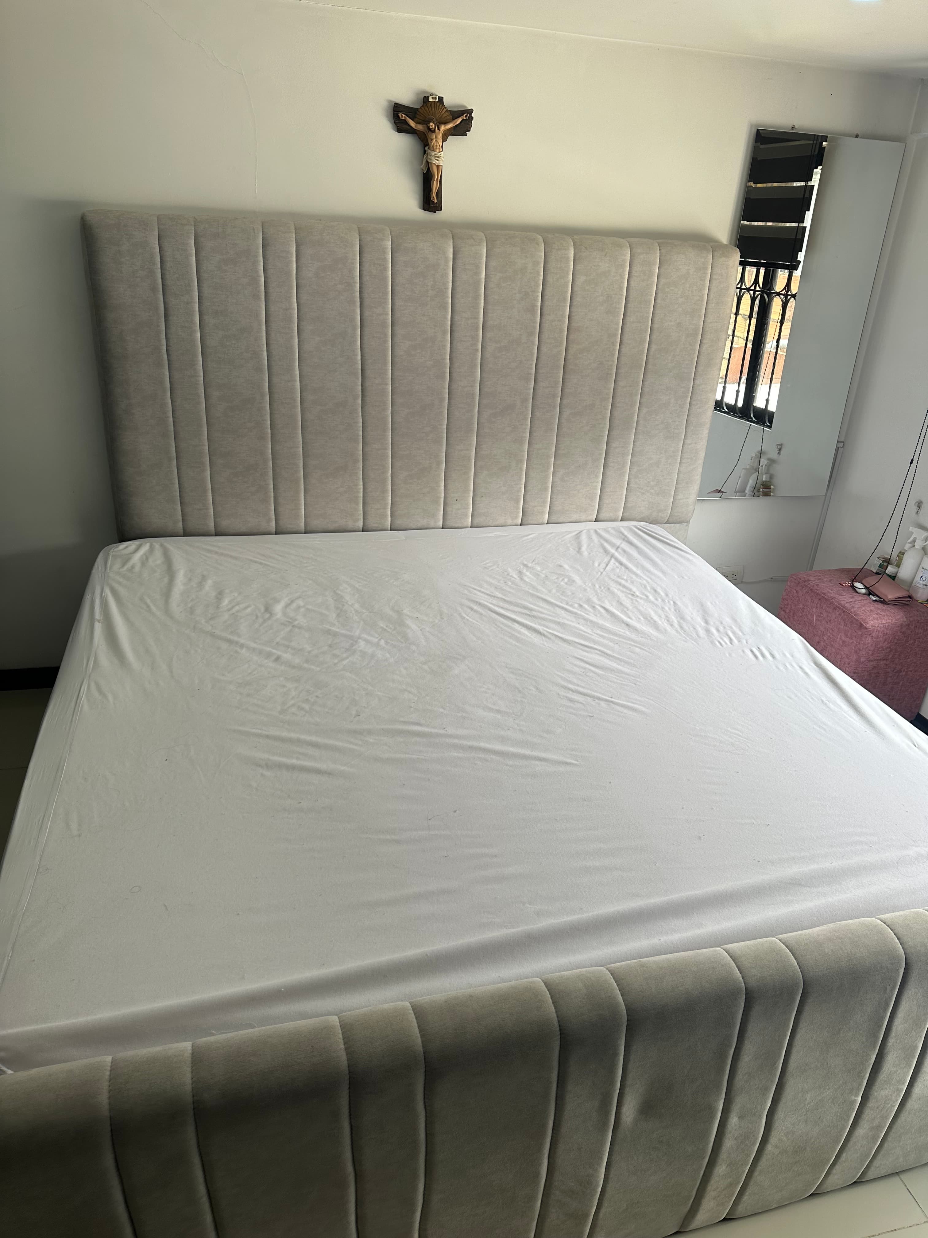 imagen de producto Base cama king y colchon