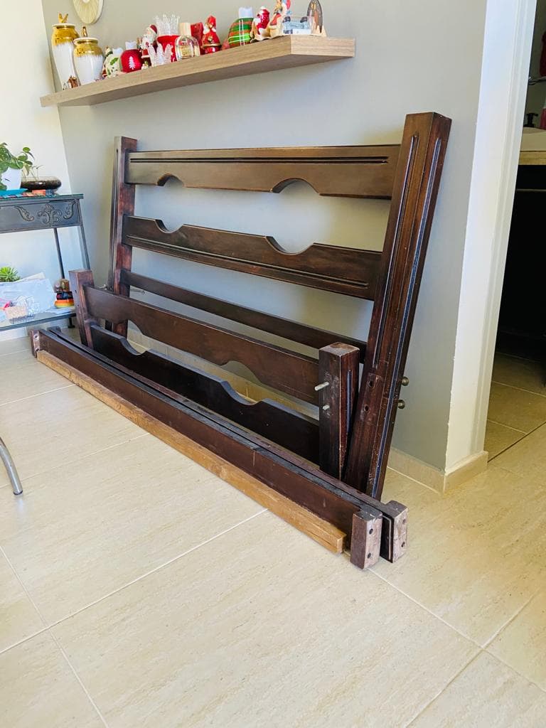 imagen de producto Cama con nochero
