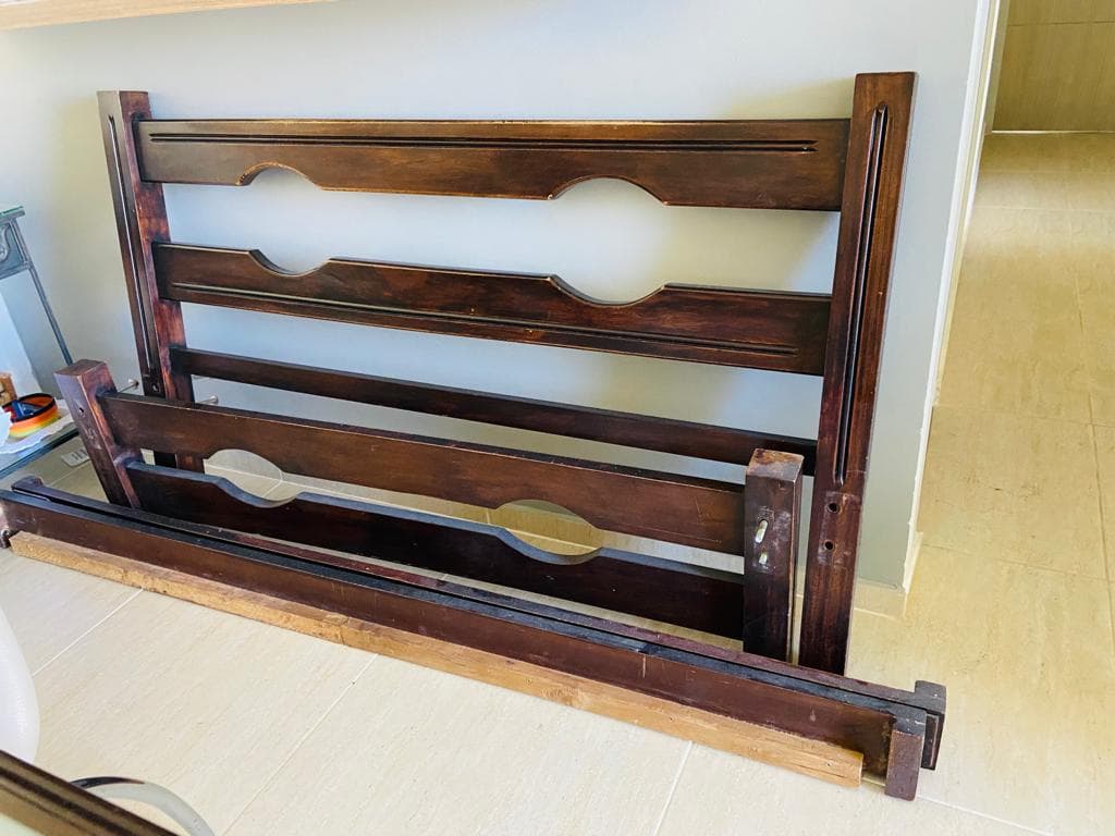 imagen de producto Cama con nochero