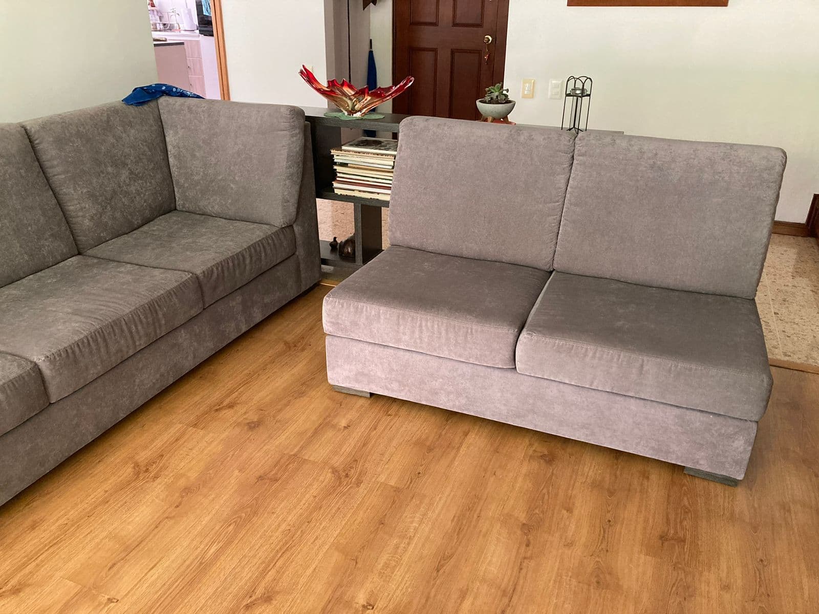 imagen de producto Sofa gris en L