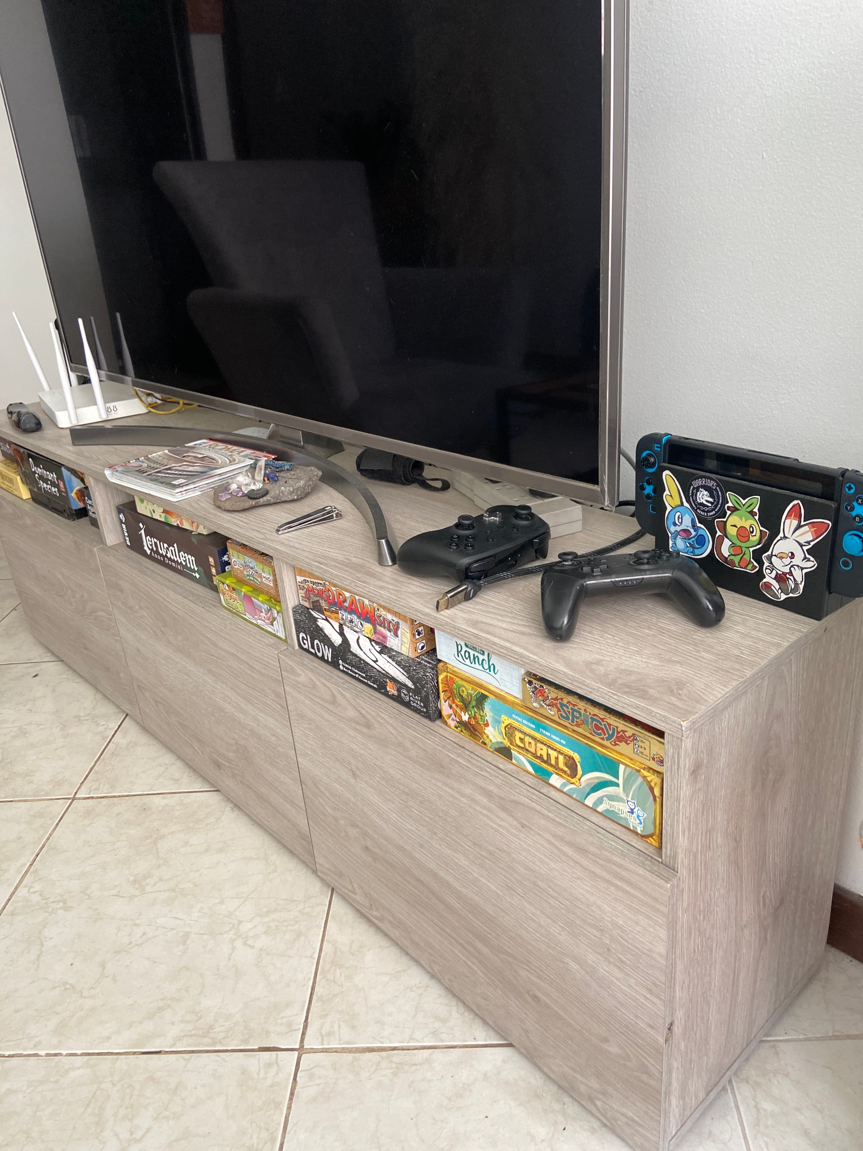 imagen de producto Mueble televisor súper hermoso 