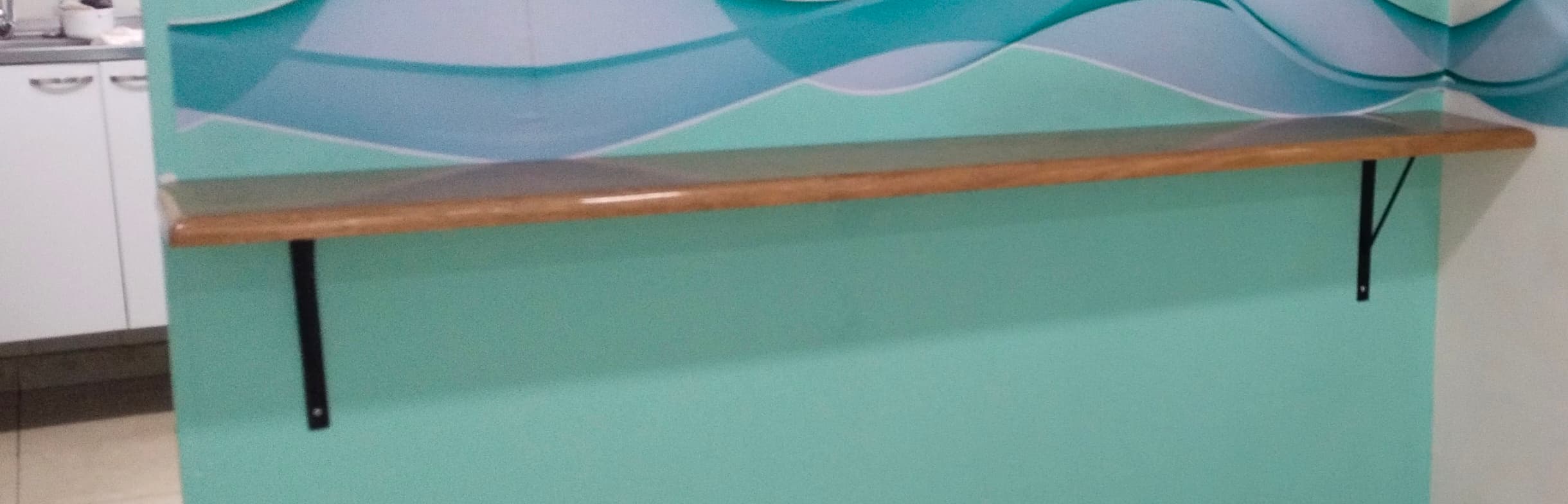 imagen de producto 2 barras+4 sillas en madera 