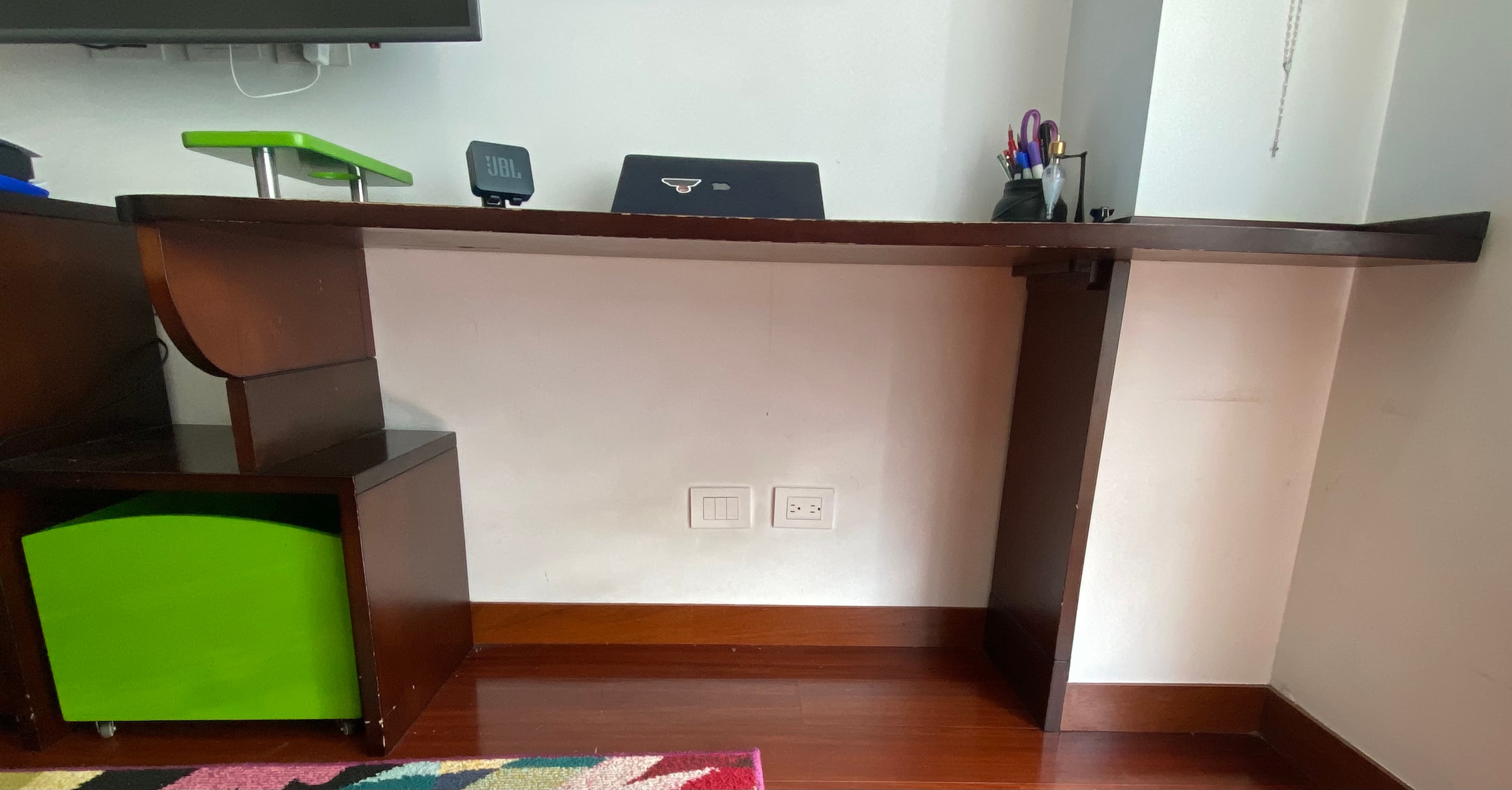 imagen de producto Escritorio Azul y cafe en buen estado