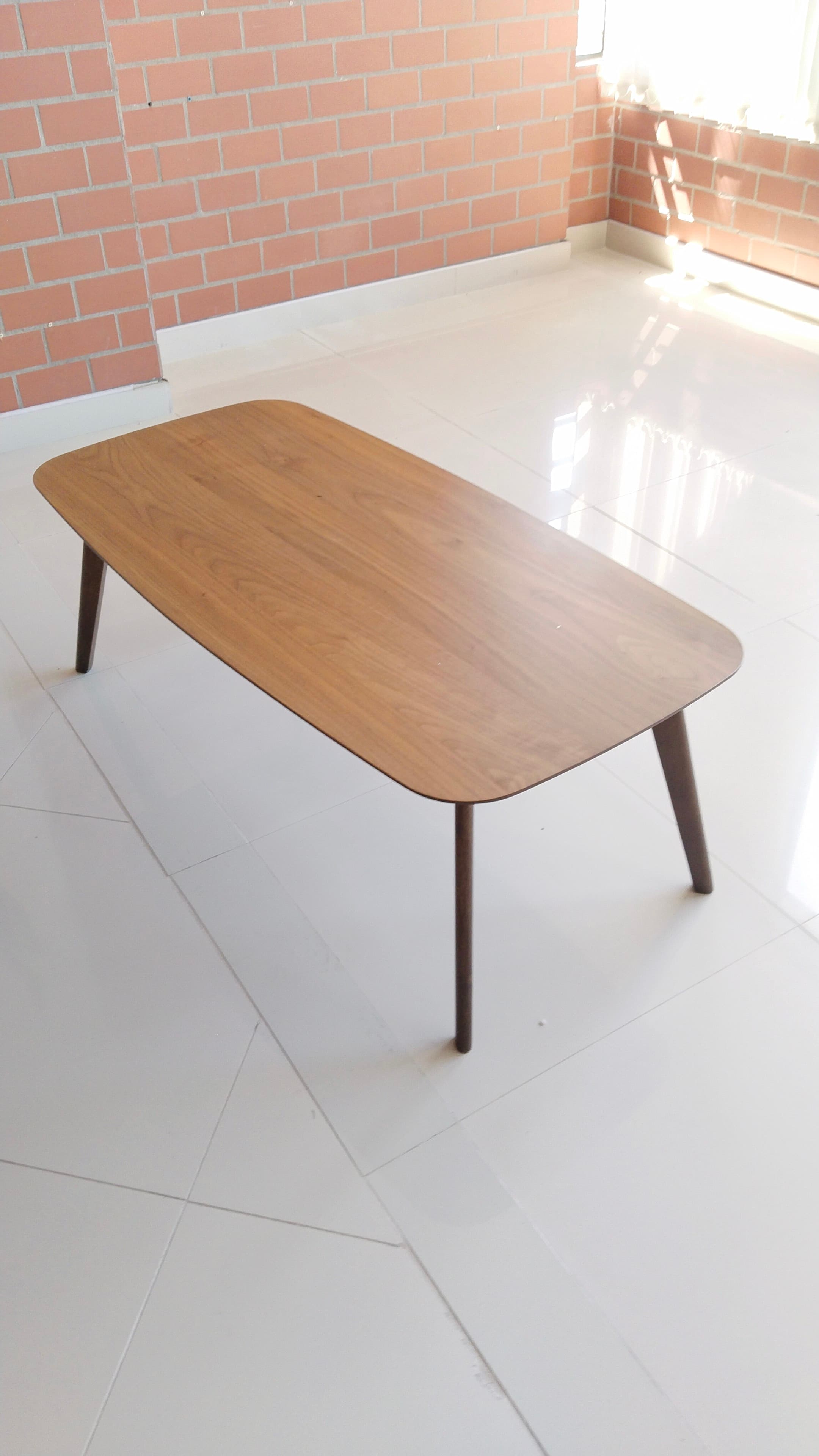 imagen de producto Mesa auxiliar en madera 