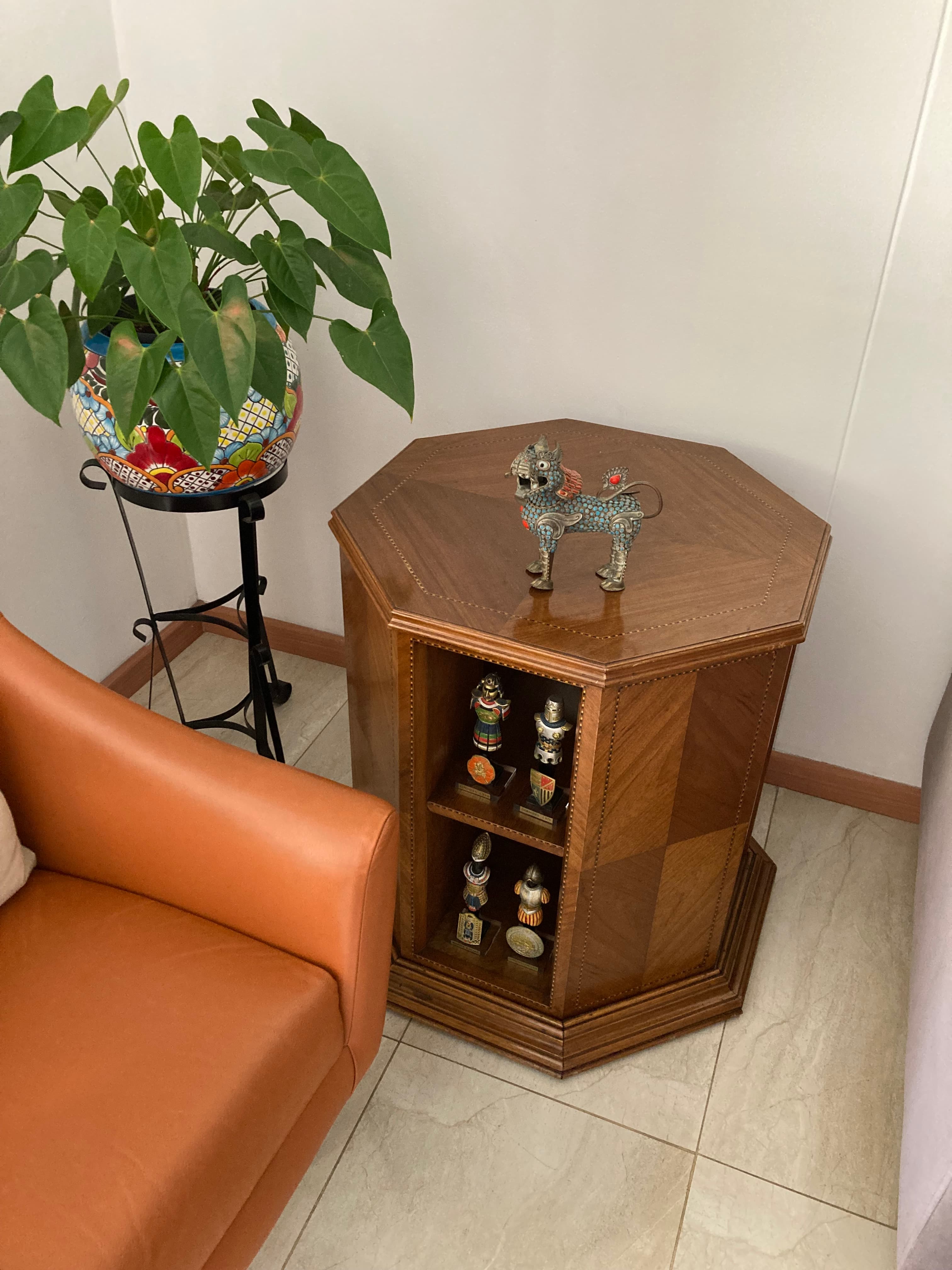 imagen de producto Elegante Mesa Auxiliar hexagonal
