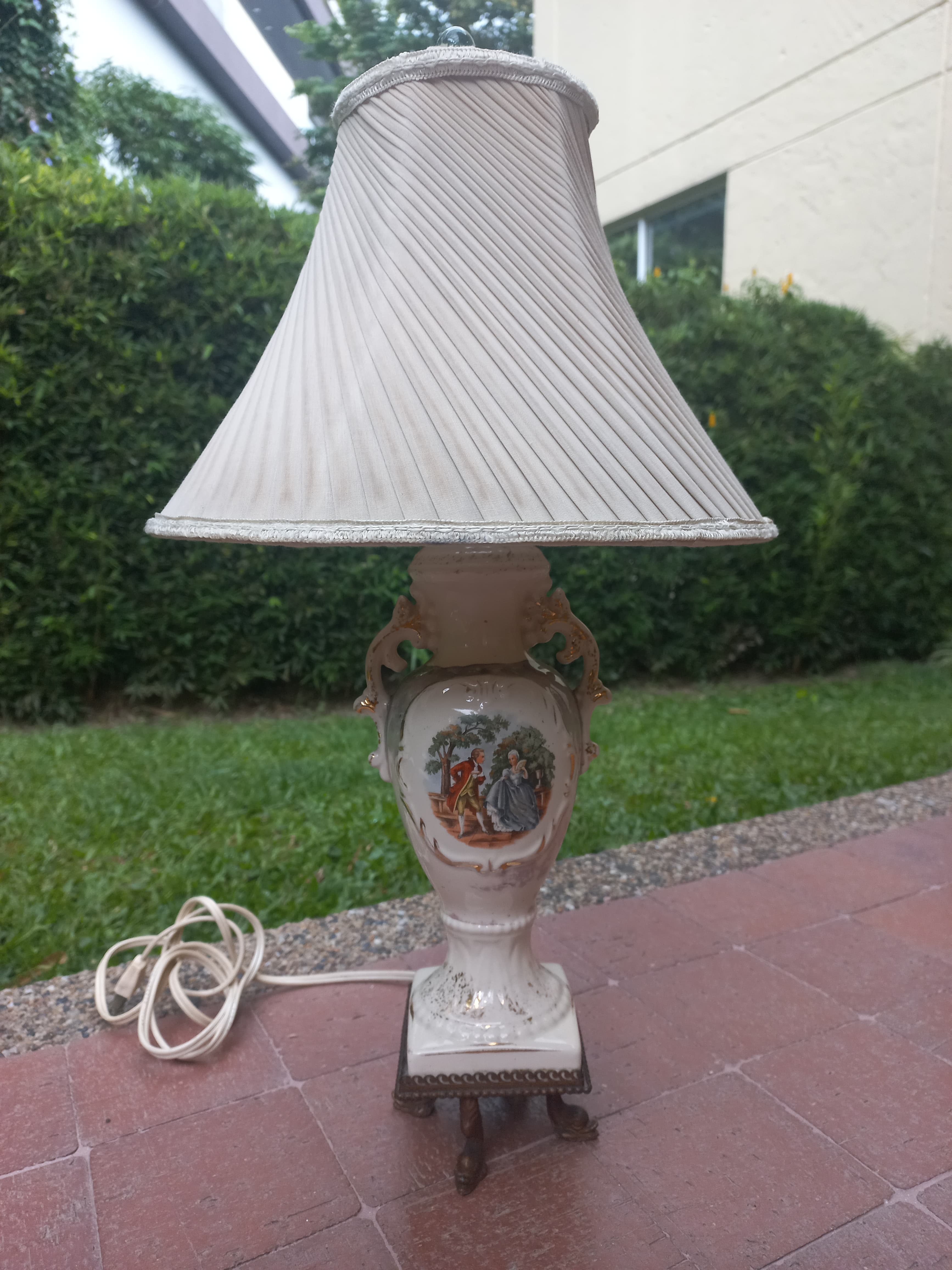 imagen de producto Lampara en porcelana
