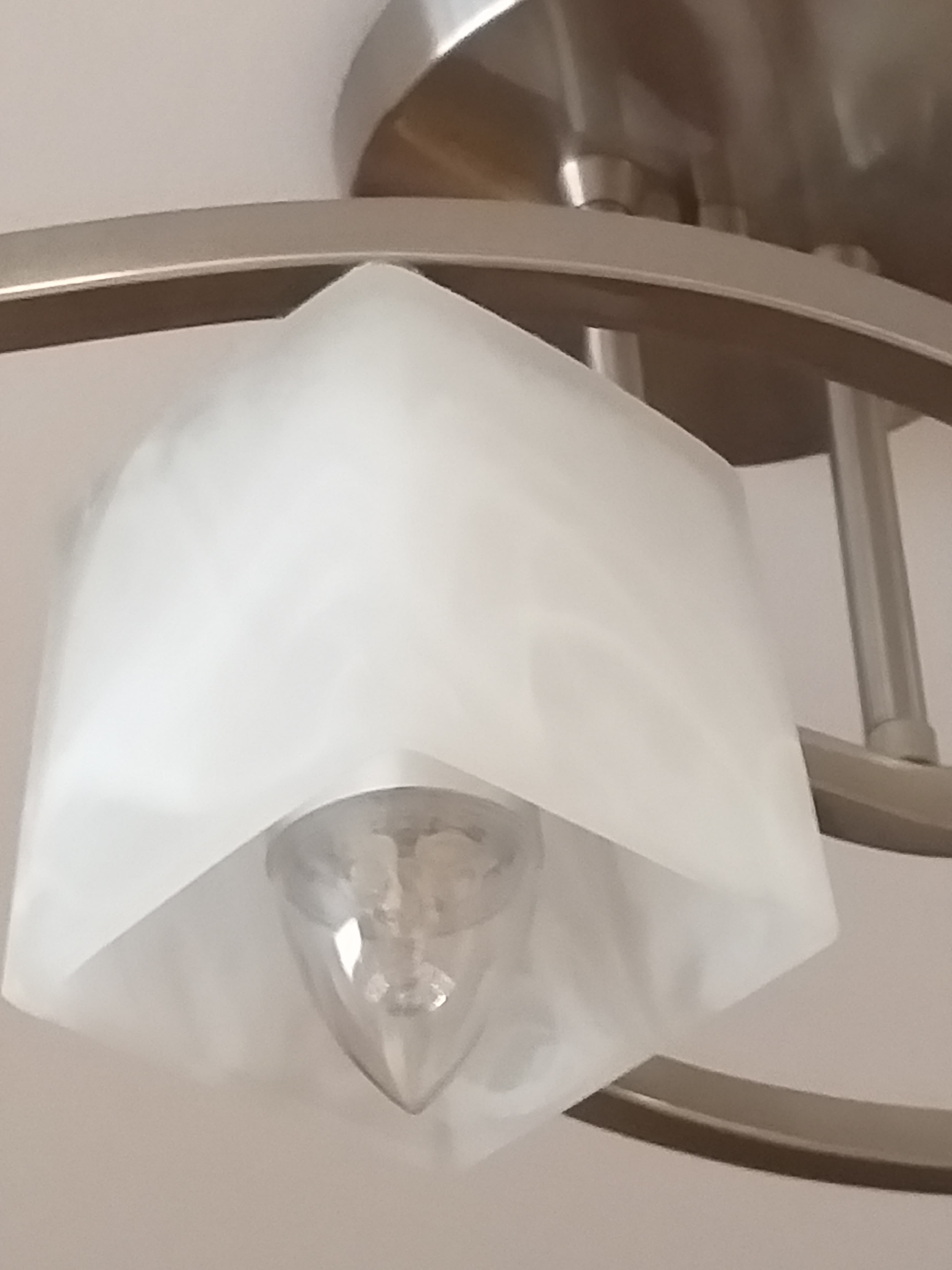 imagen de producto Lampara en acero y cristal blanco