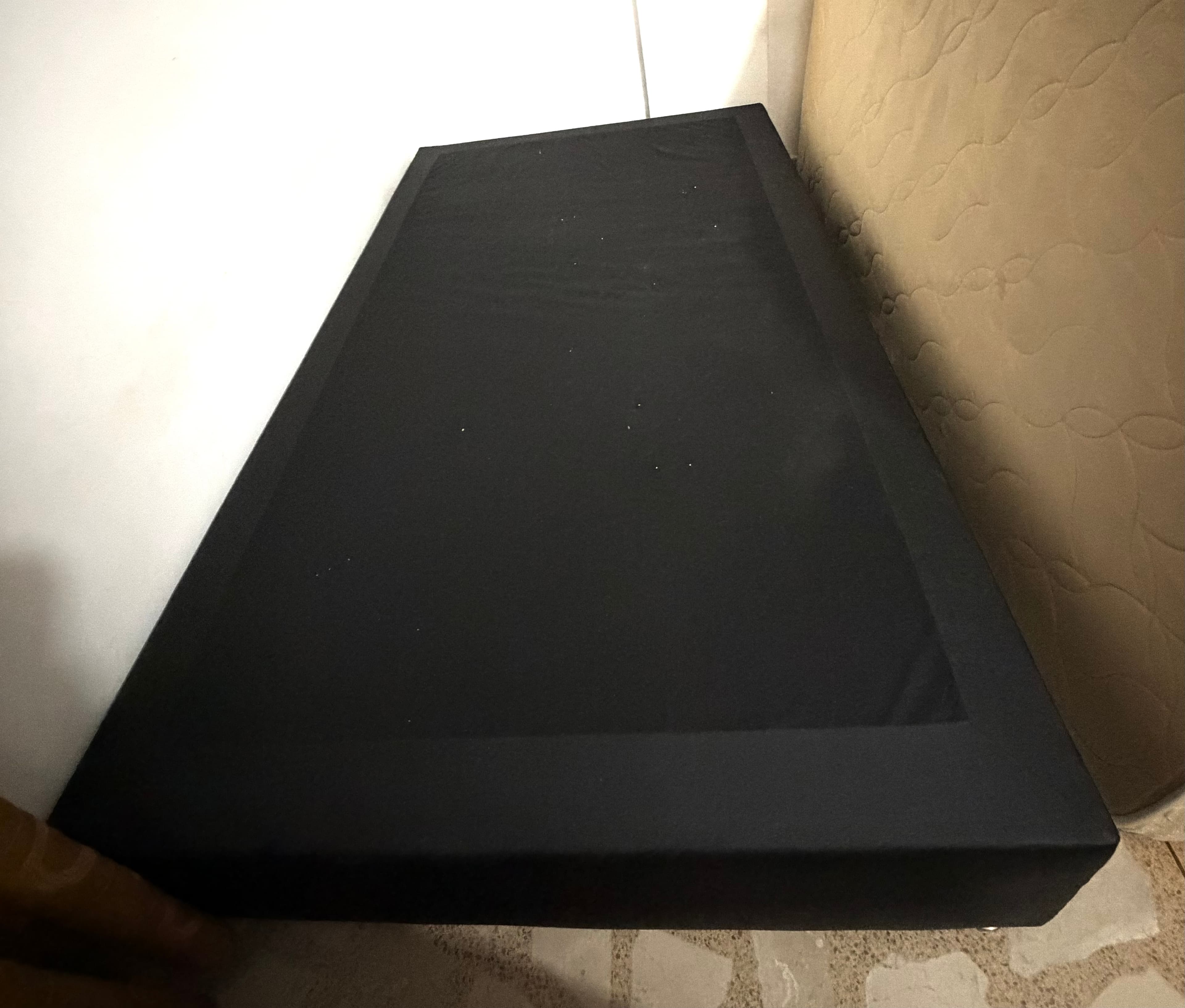 imagen de producto Cama sin colchón