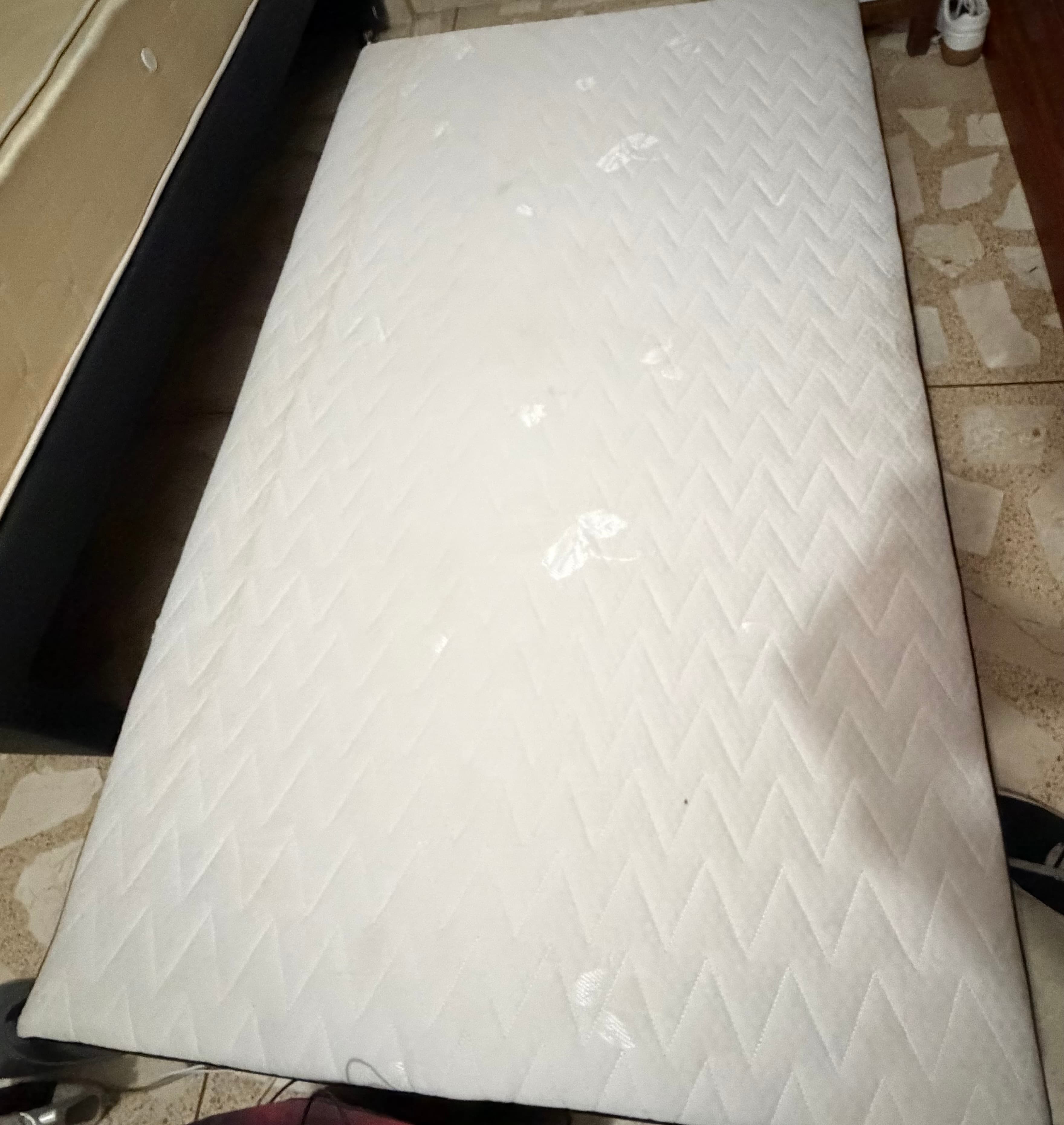 imagen de producto Cama sin colchón