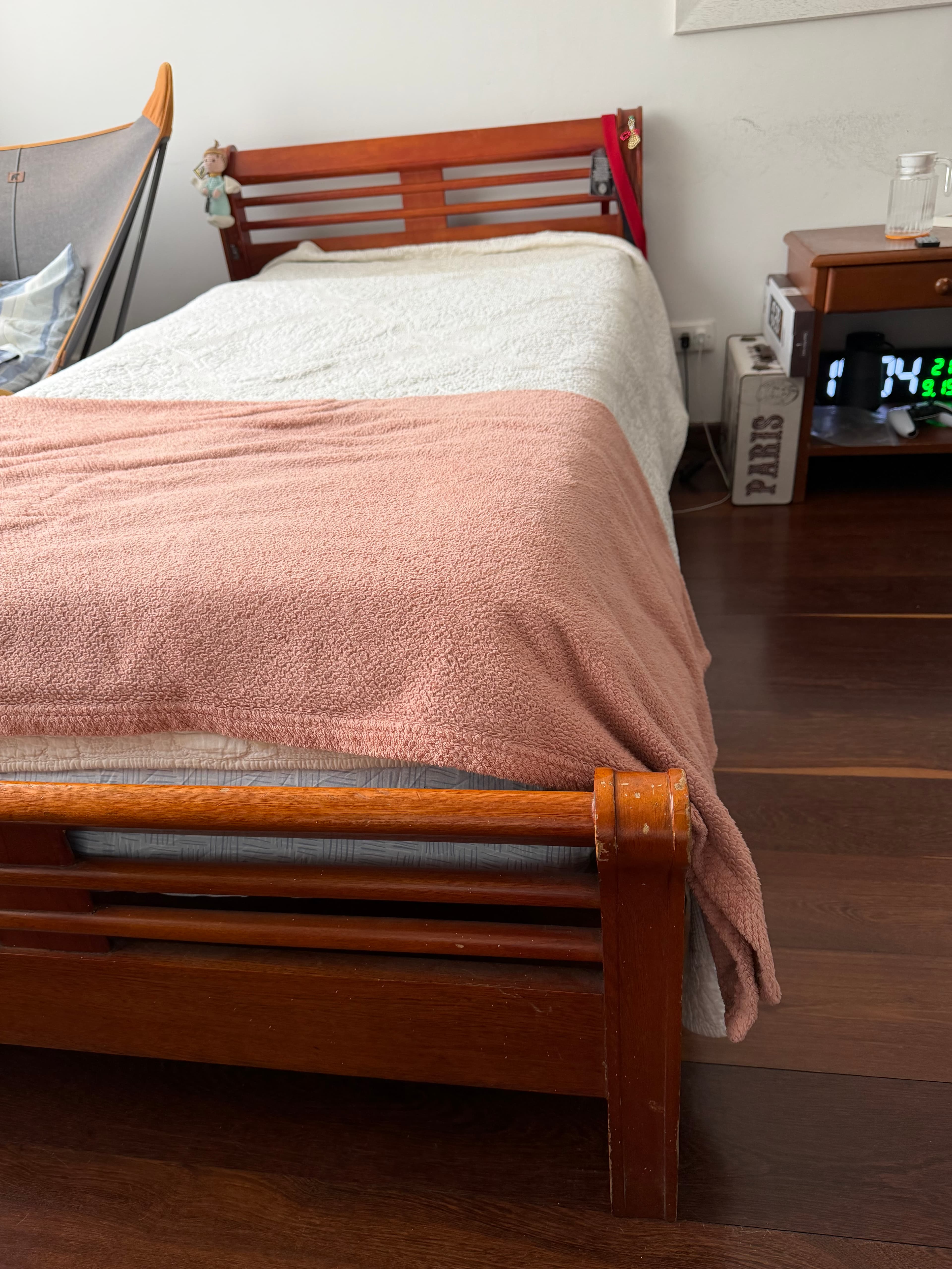 imagen de producto Cama sin colchón