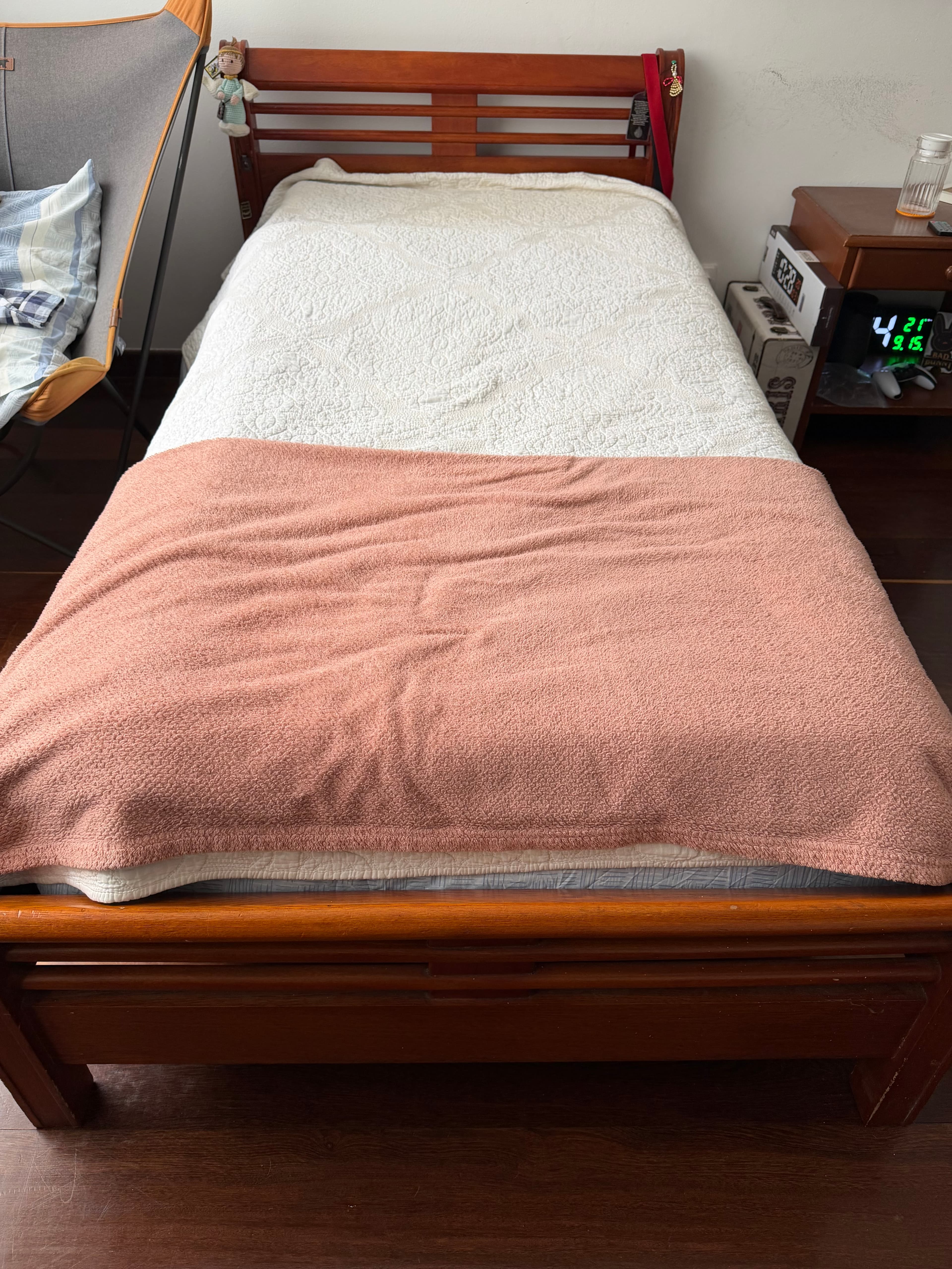 imagen de producto Cama sin colchón