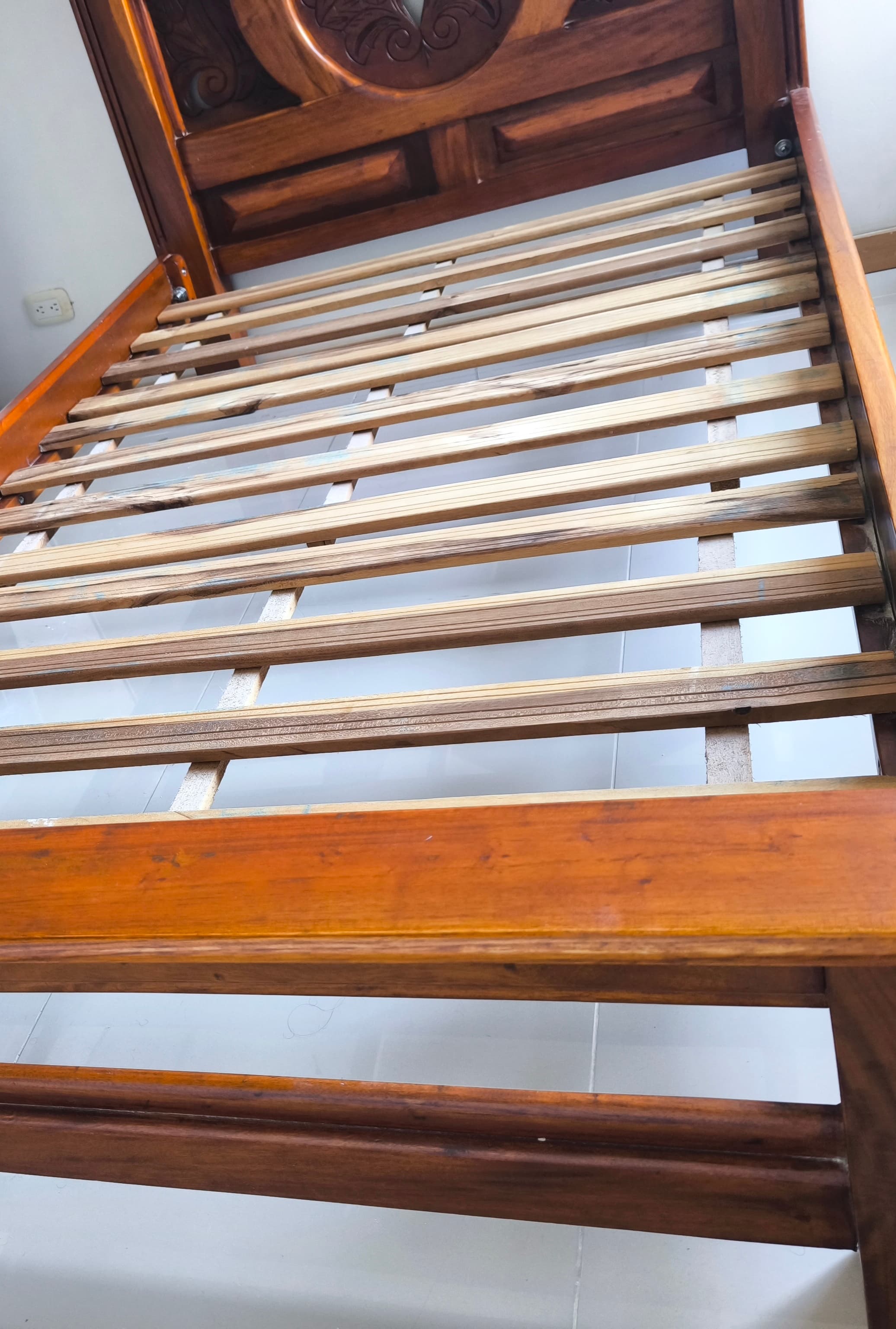 imagen de producto Cama sin colchón
