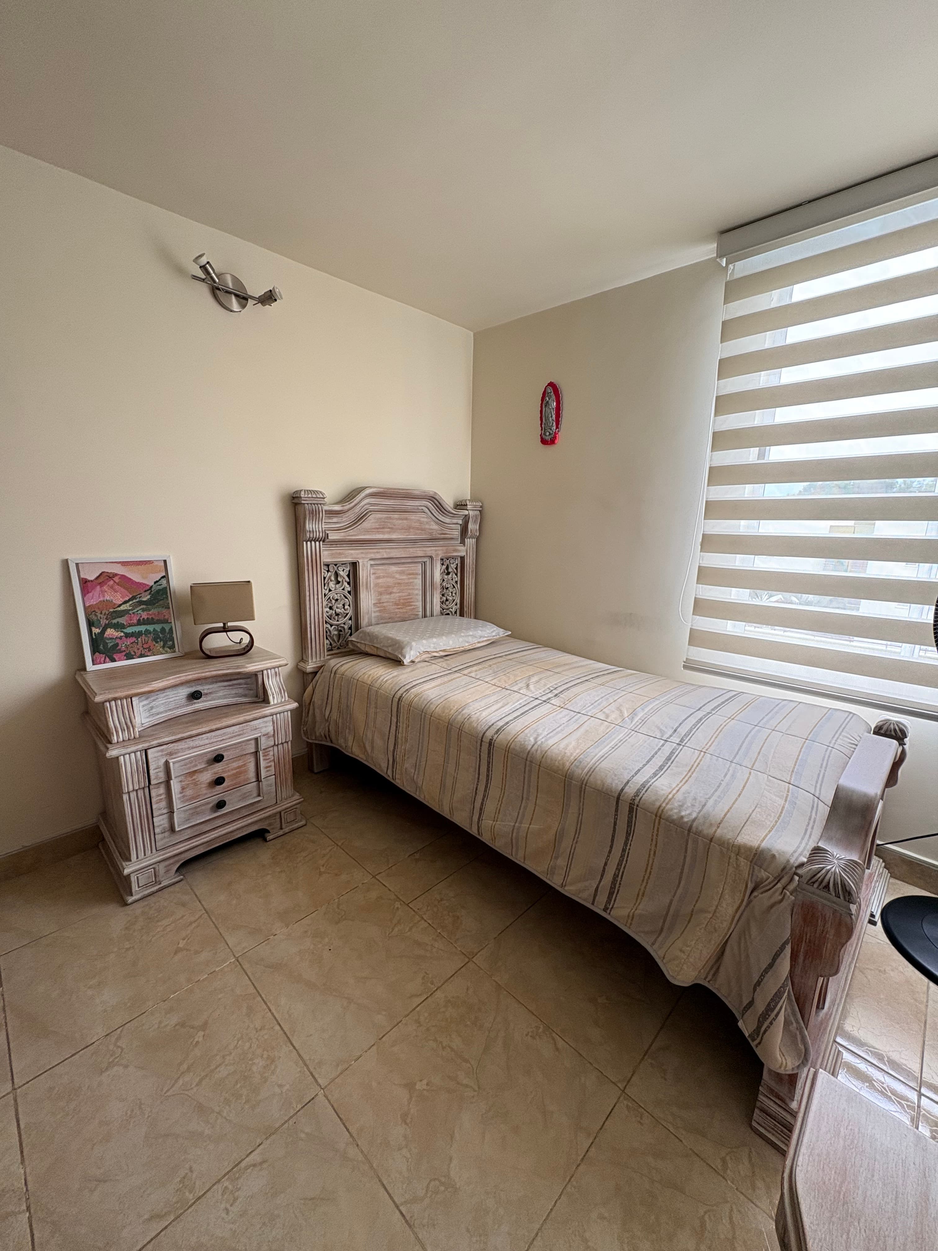 imagen de producto Cama sin colchón
