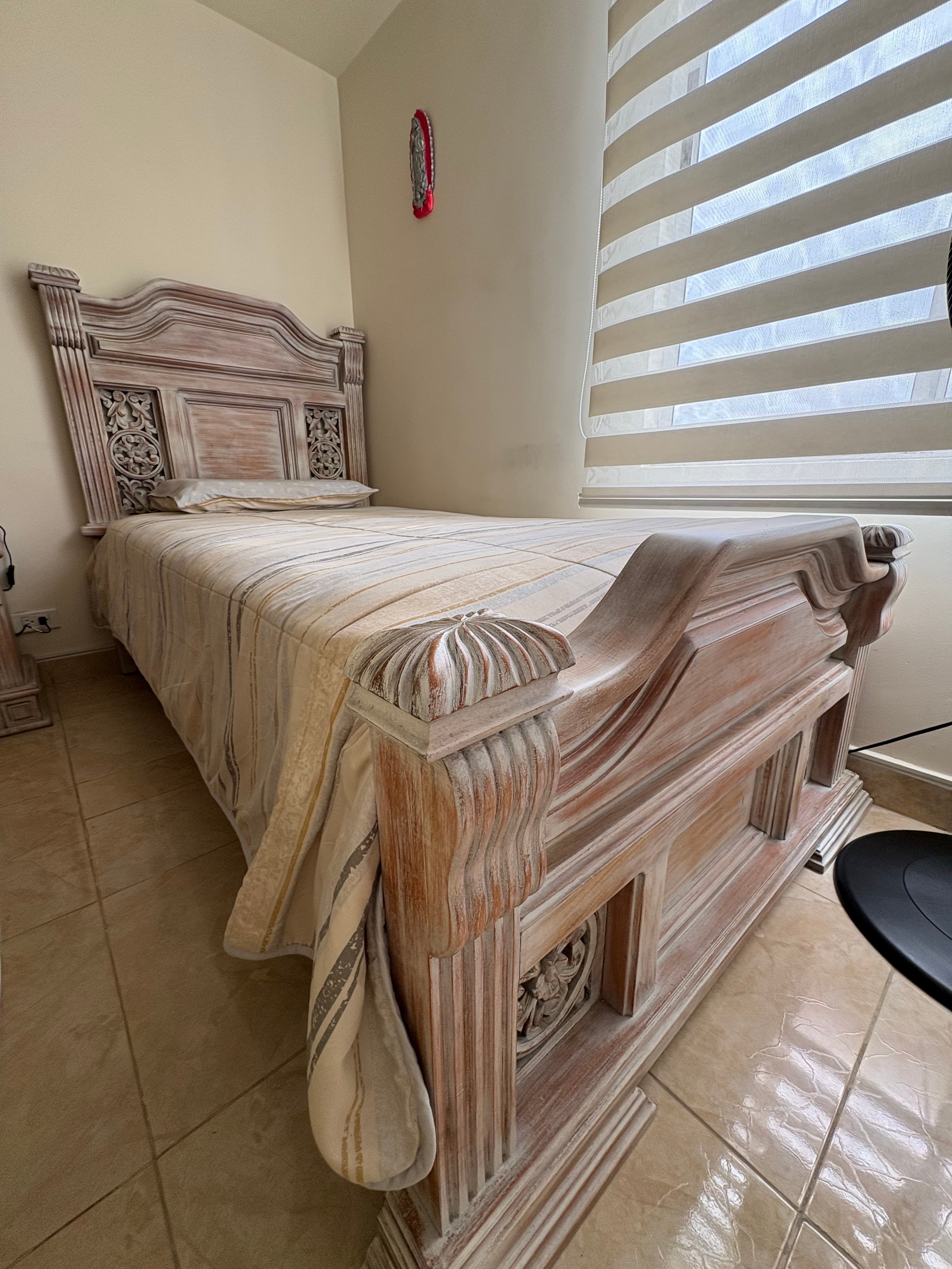 imagen de producto Cama sin colchón