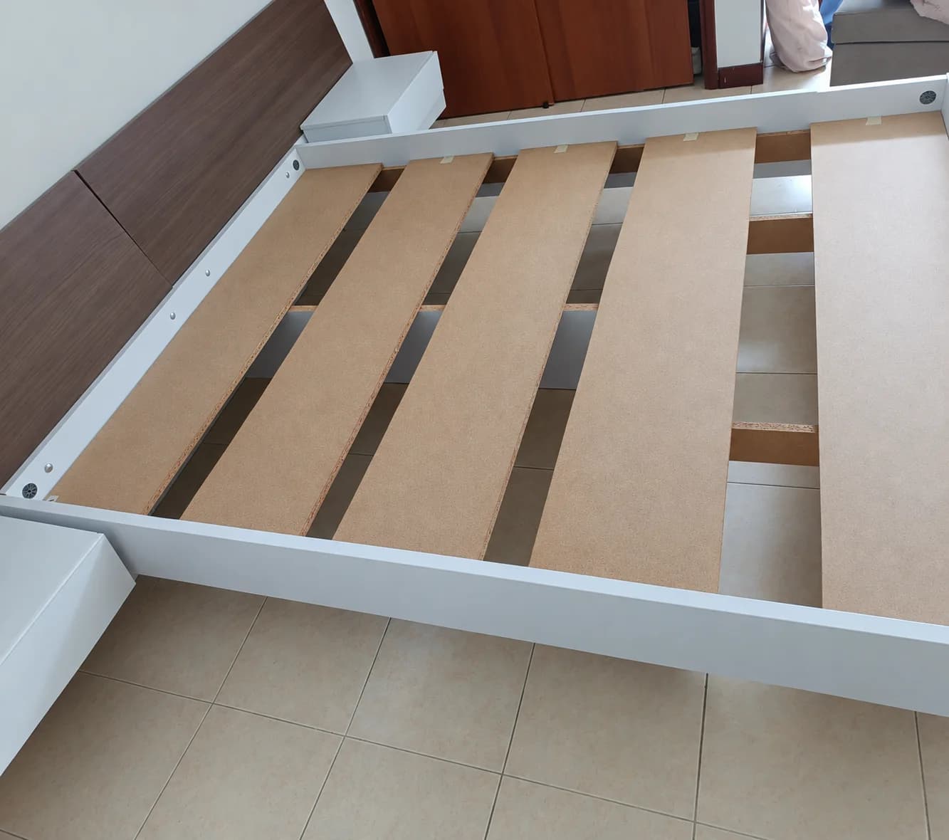 imagen de producto Cama sin colchón