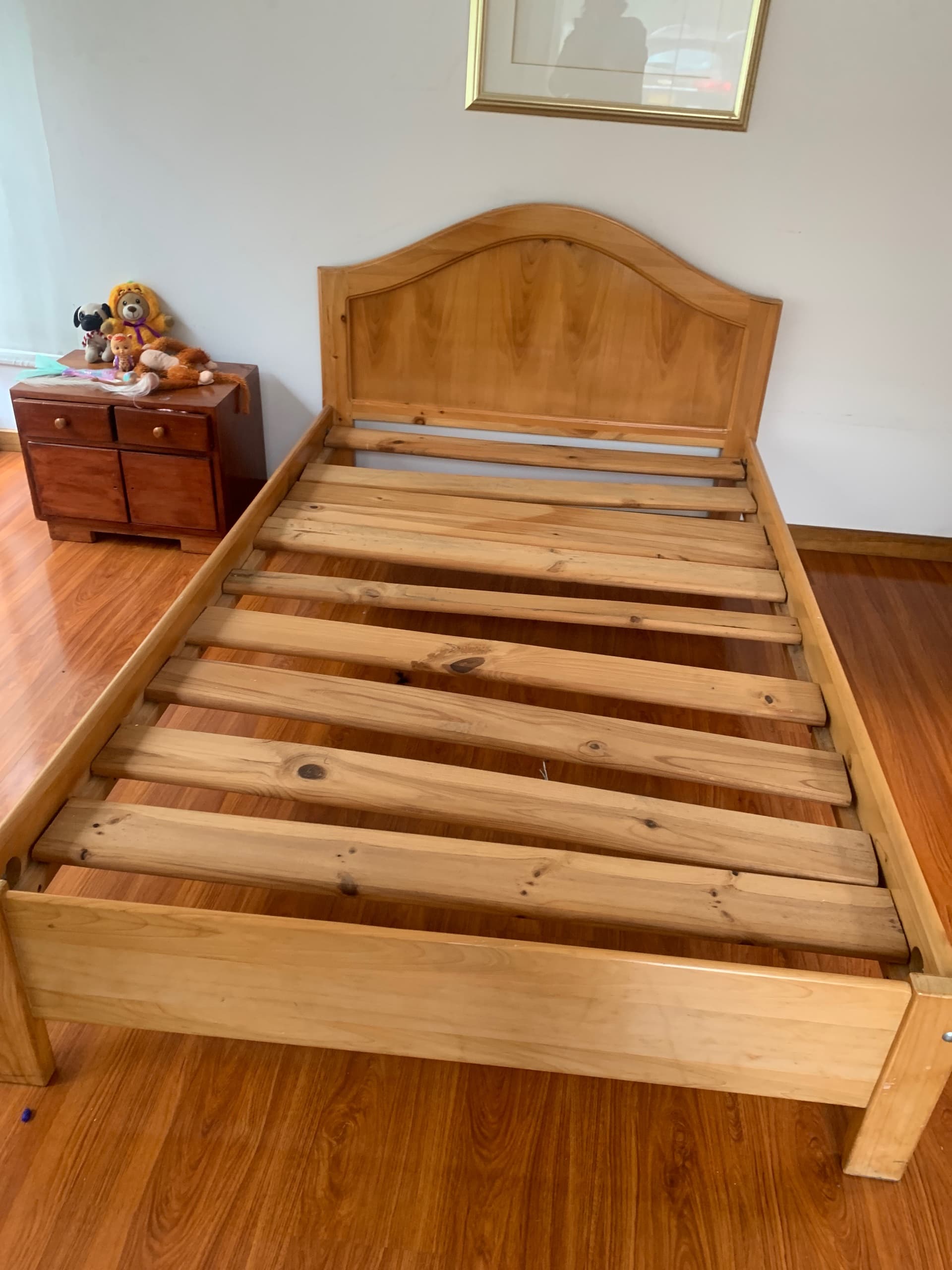 imagen de producto Cama sin colchón