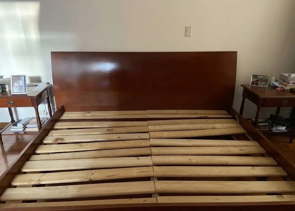 imagen de producto Cama sin colchón